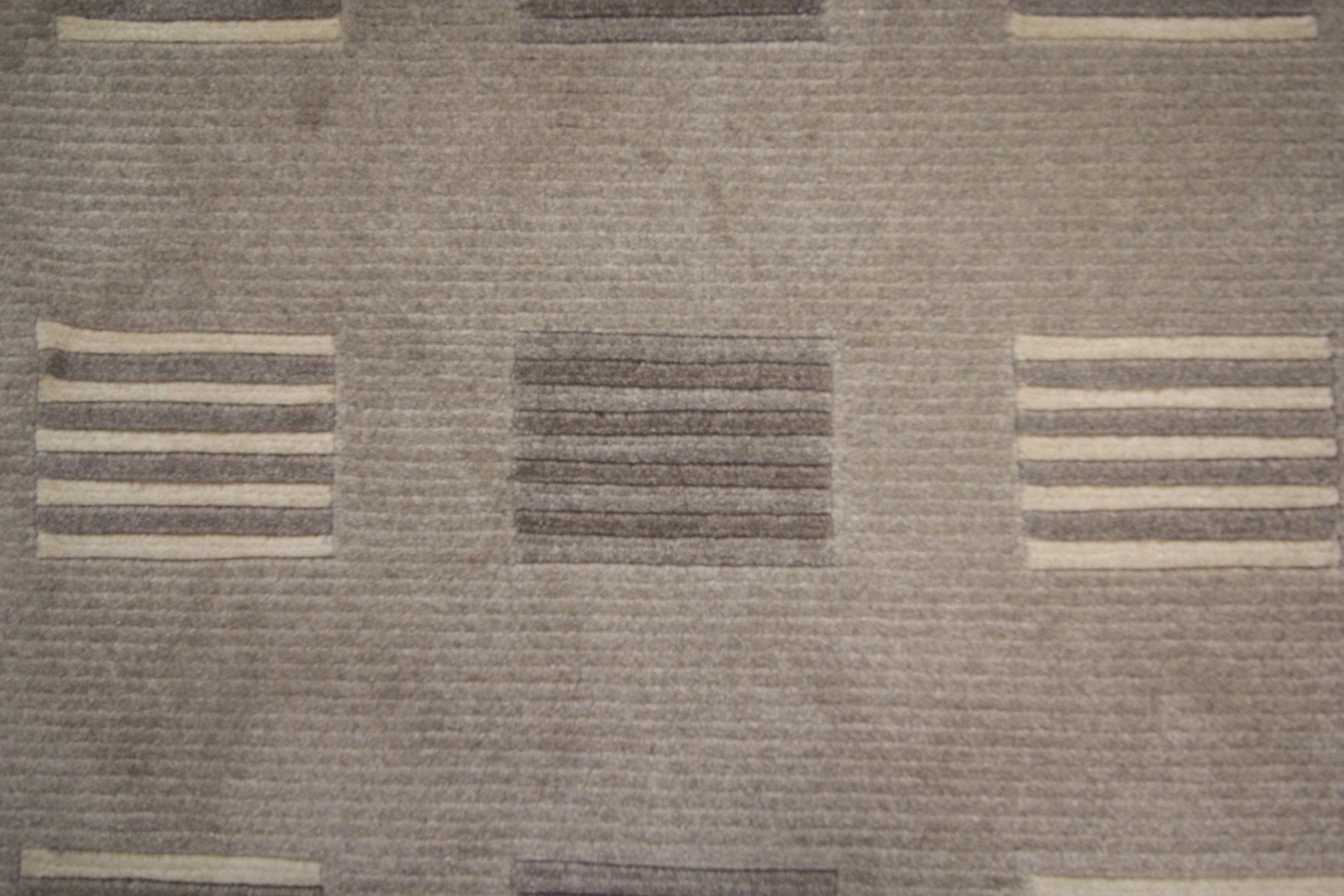 Handgewebter moderner rechteckiger Teppich, beiger Teppich (Moderne) im Angebot