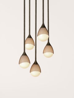 Konekt: 5er-Cluster-Armor-Anhänger aus antikem Messing