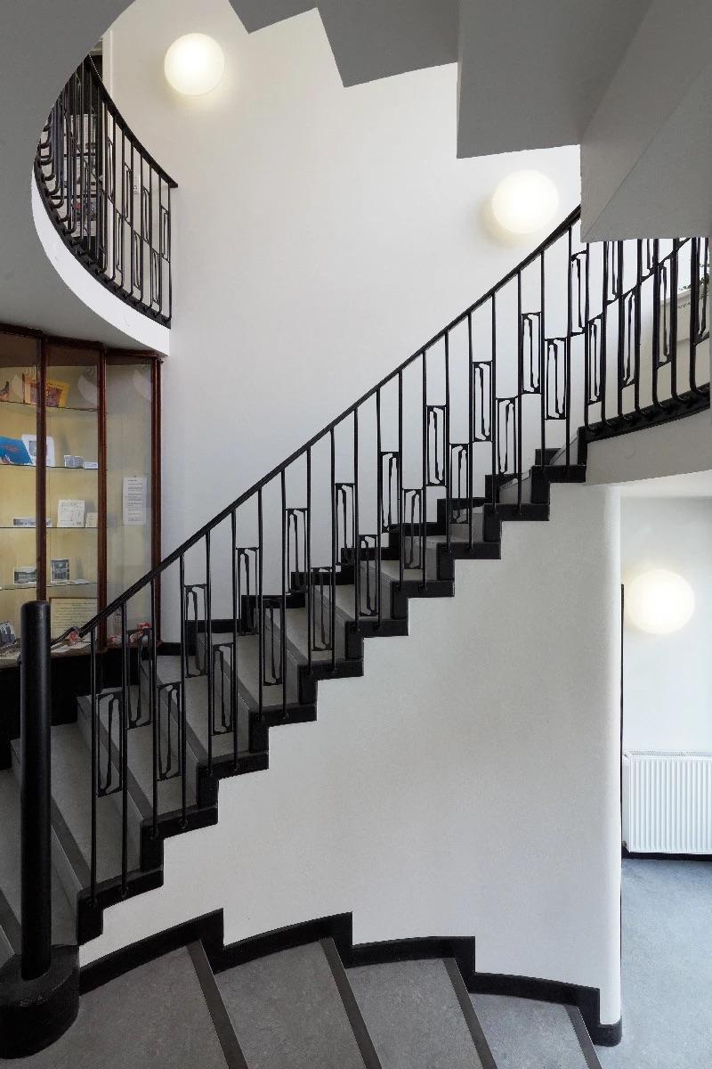 Kleine Arne Jacobsen 'Eklipta' Wand- oder Deckenleuchte für Louis Poulsen im Angebot 1