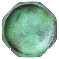 Piccolo piatto in bronzo Art Deco di GAB Guldsmedsaktiebolaget, Svezia, anni '30