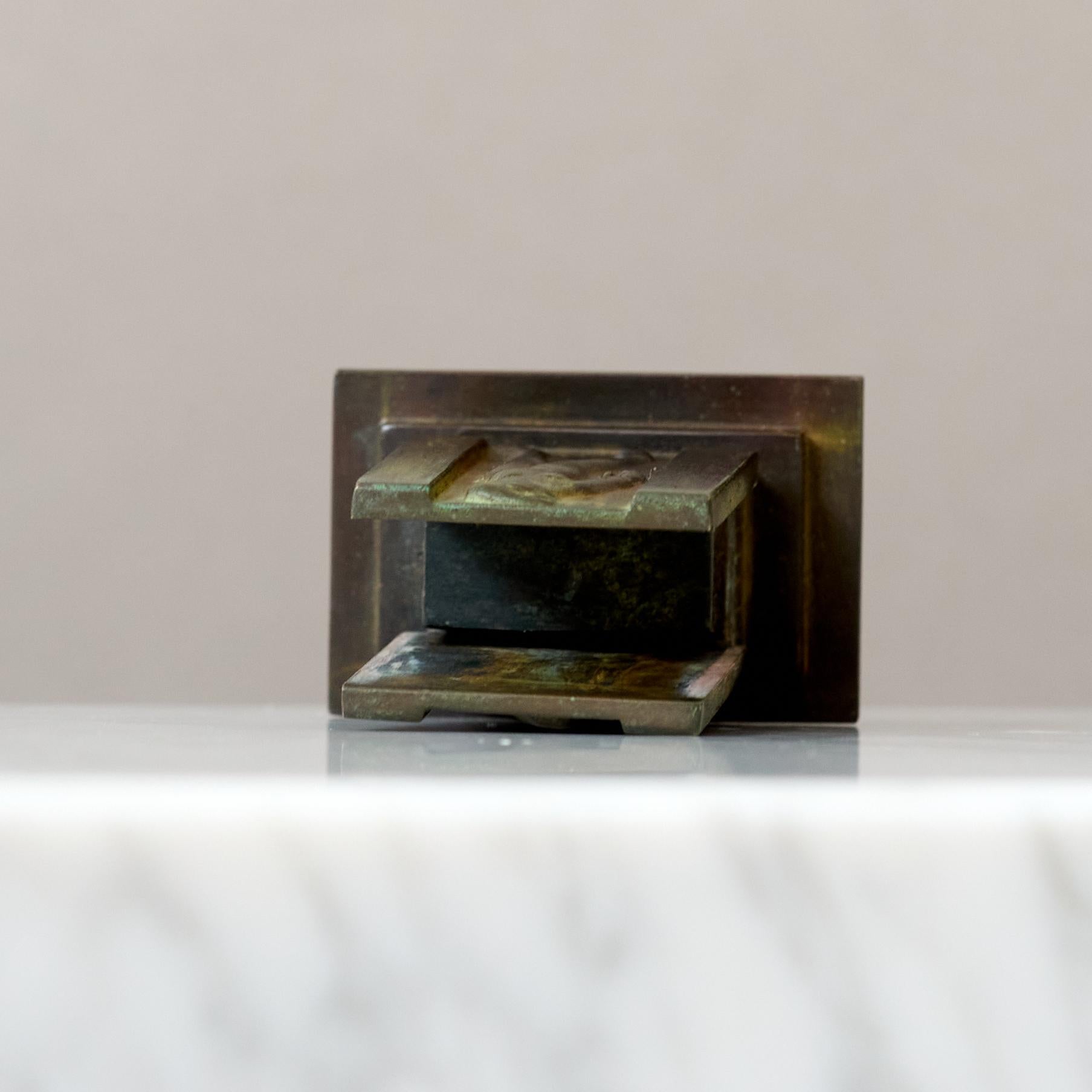 Piccola scultura in bronzo Art Deco / Porta fiammiferi di GAB, Svezia, anni '30. in vendita 1