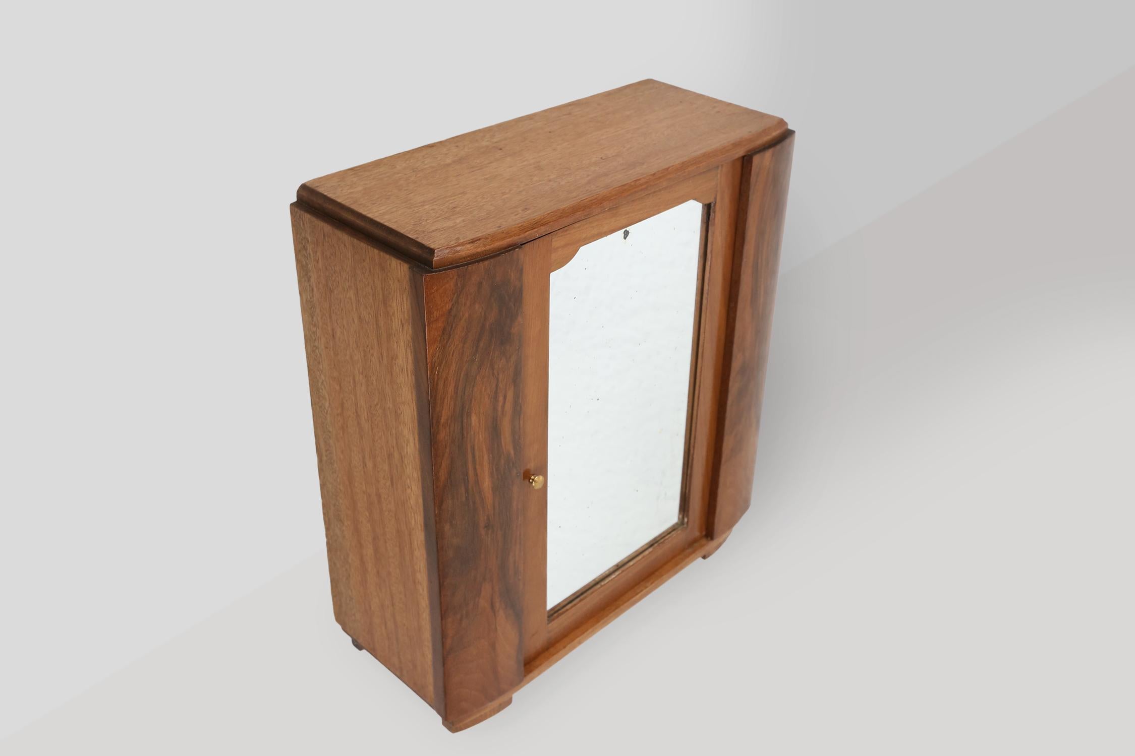 Petit meuble Art Déco en bois avec miroir, Belgique vers 1930 en vente 1