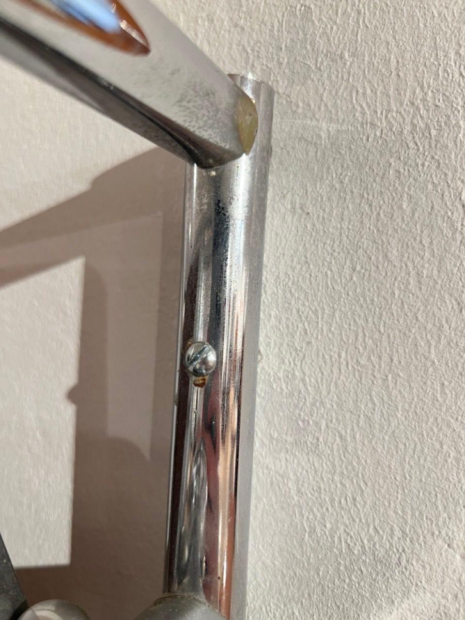 Piccolo appendiabiti Art Deco con specchio, tubo d'acciaio cromato, Francia circa 1930 in vendita 7