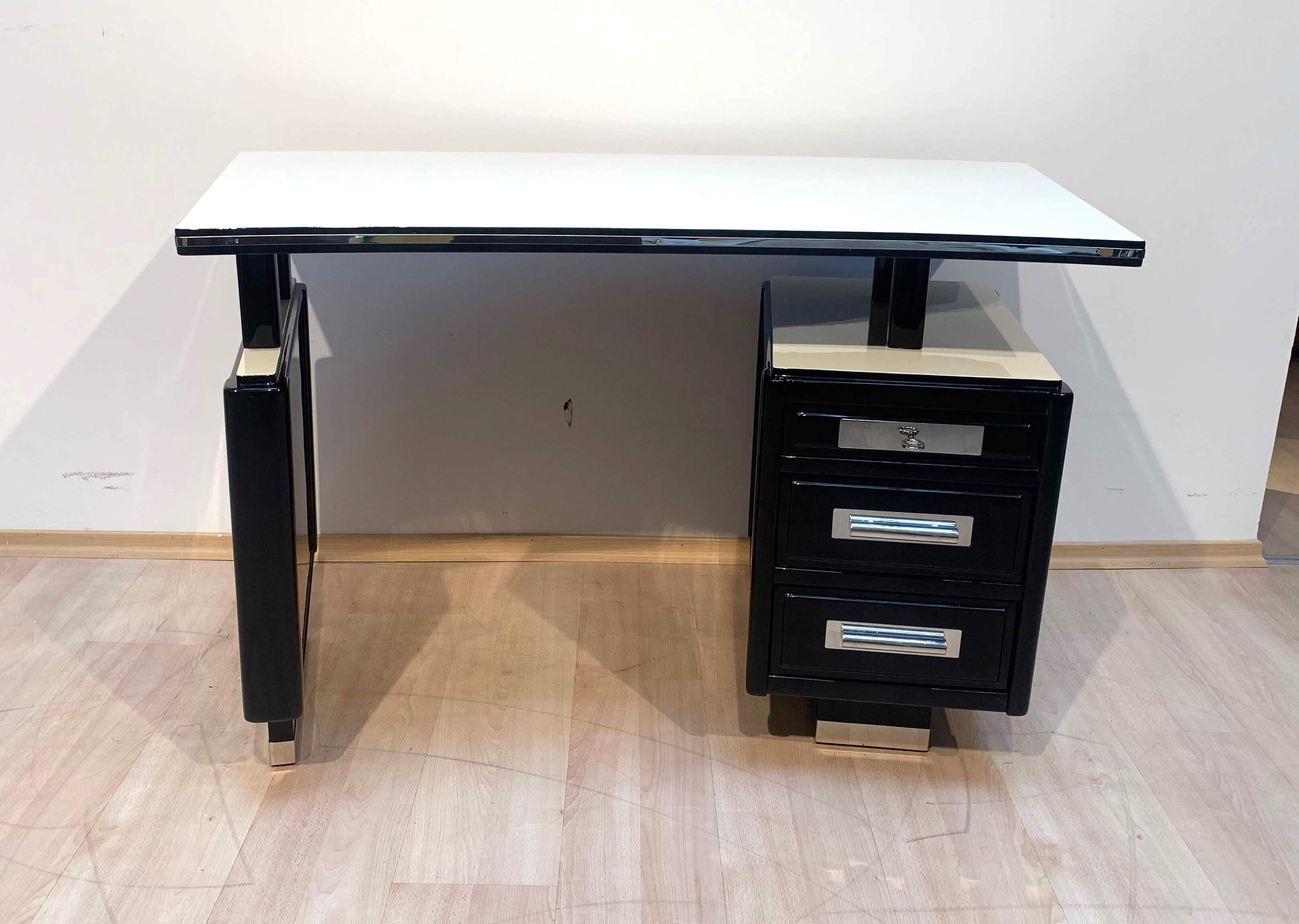 curved small desk