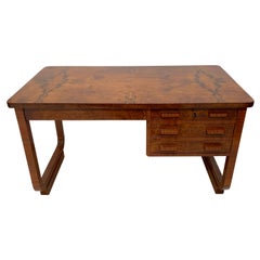 Petit bureau Art Déco:: ronce de noyer et placage de bois de rose:: France circa 1930