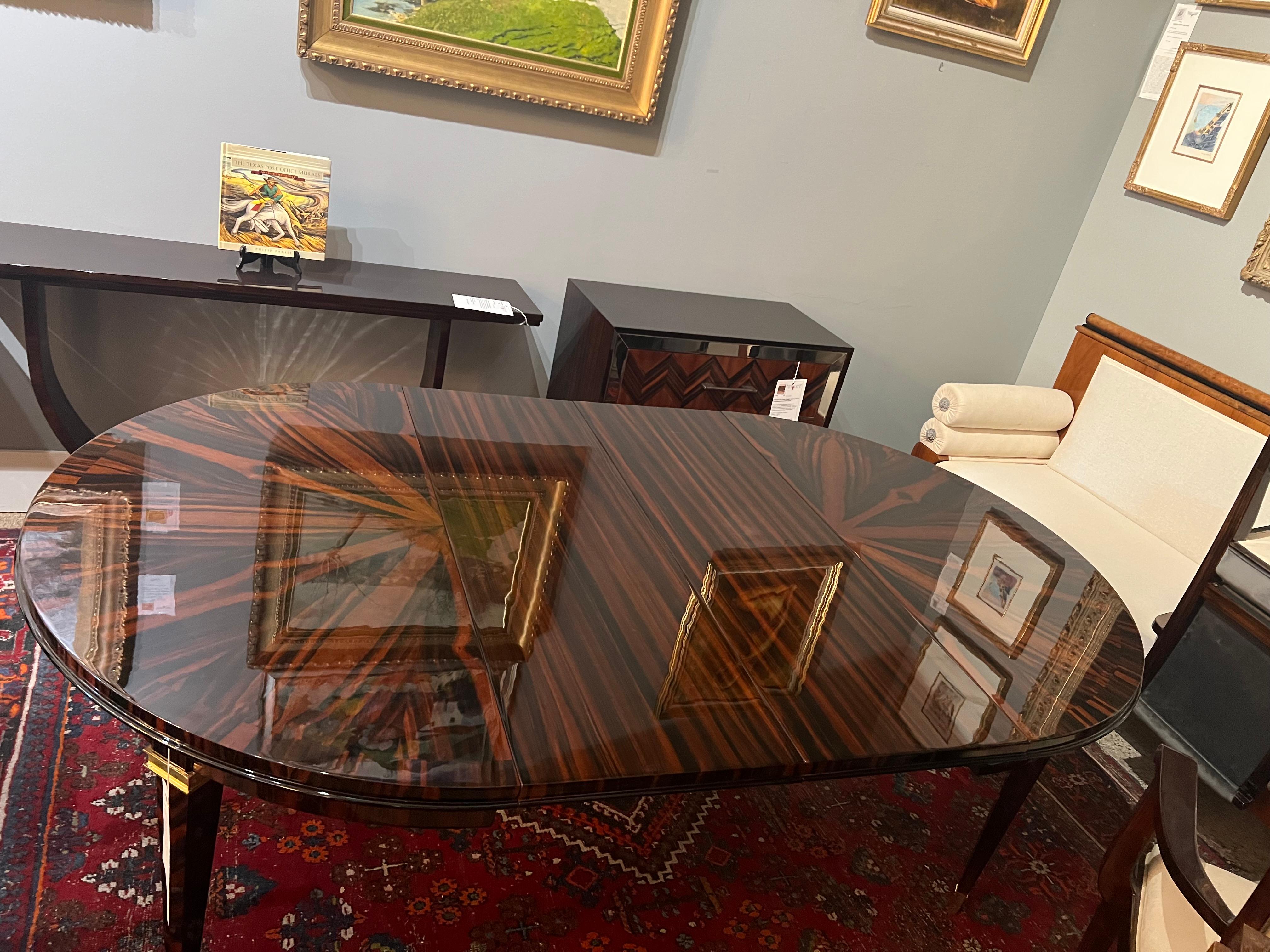 Petite table à manger Art déco française en Macassar en vente 1