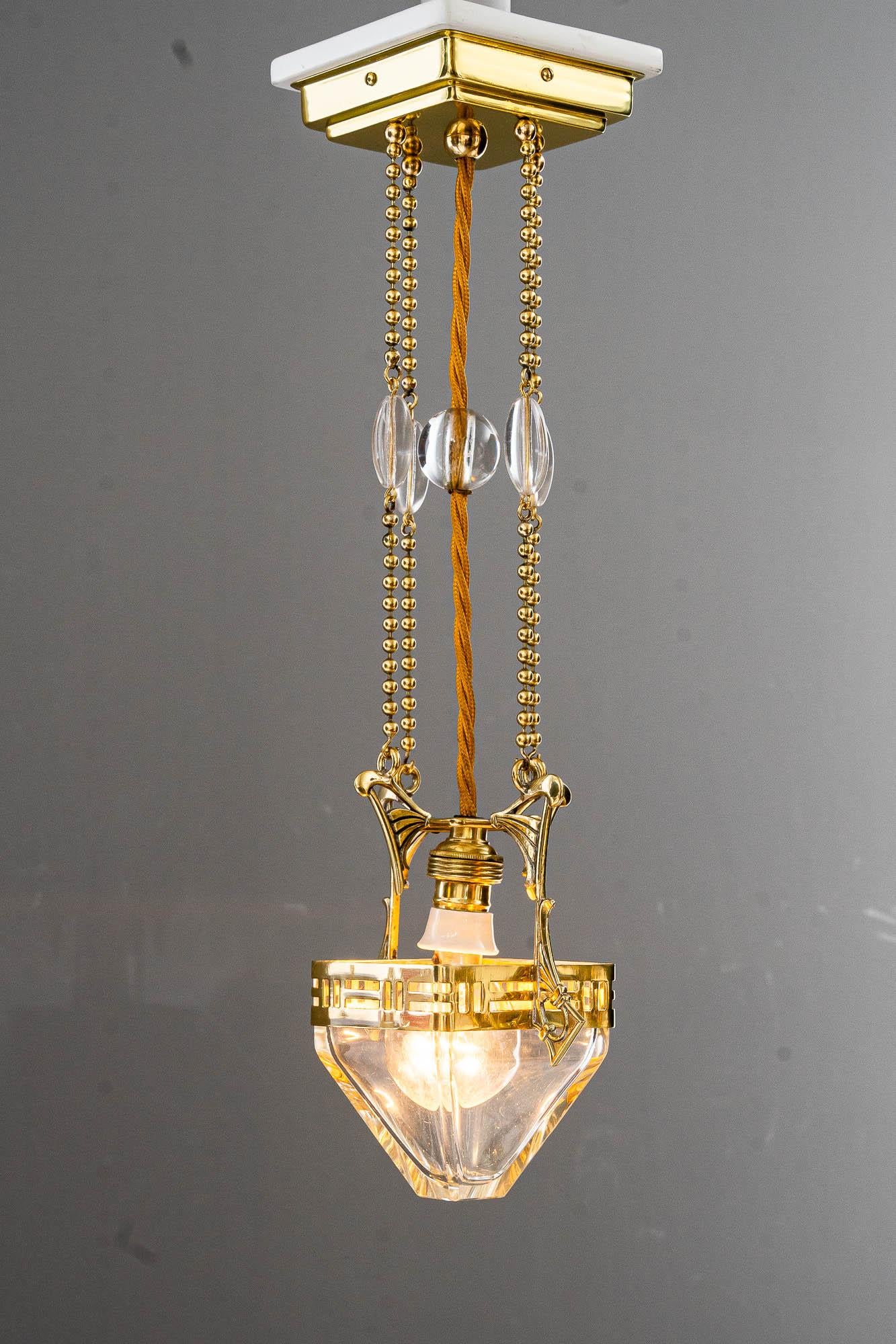 Hängeleuchte im Art déco-Stil mit Vienna aus klarem geschliffenem Glas, um 1920 im Angebot 4