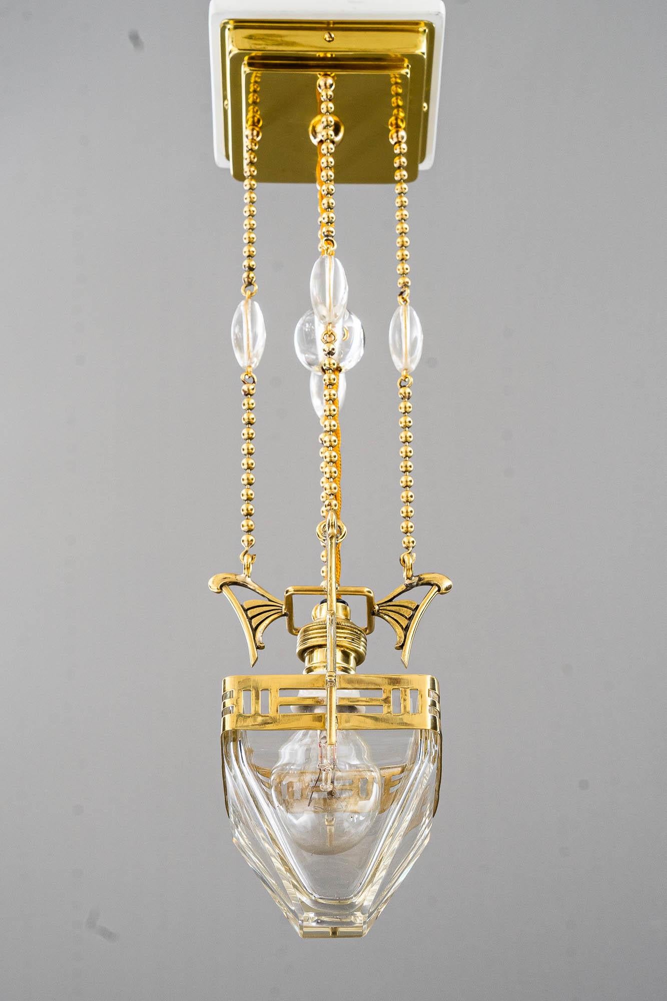 Hängeleuchte im Art déco-Stil mit Vienna aus klarem geschliffenem Glas, um 1920 (Frühes 20. Jahrhundert) im Angebot