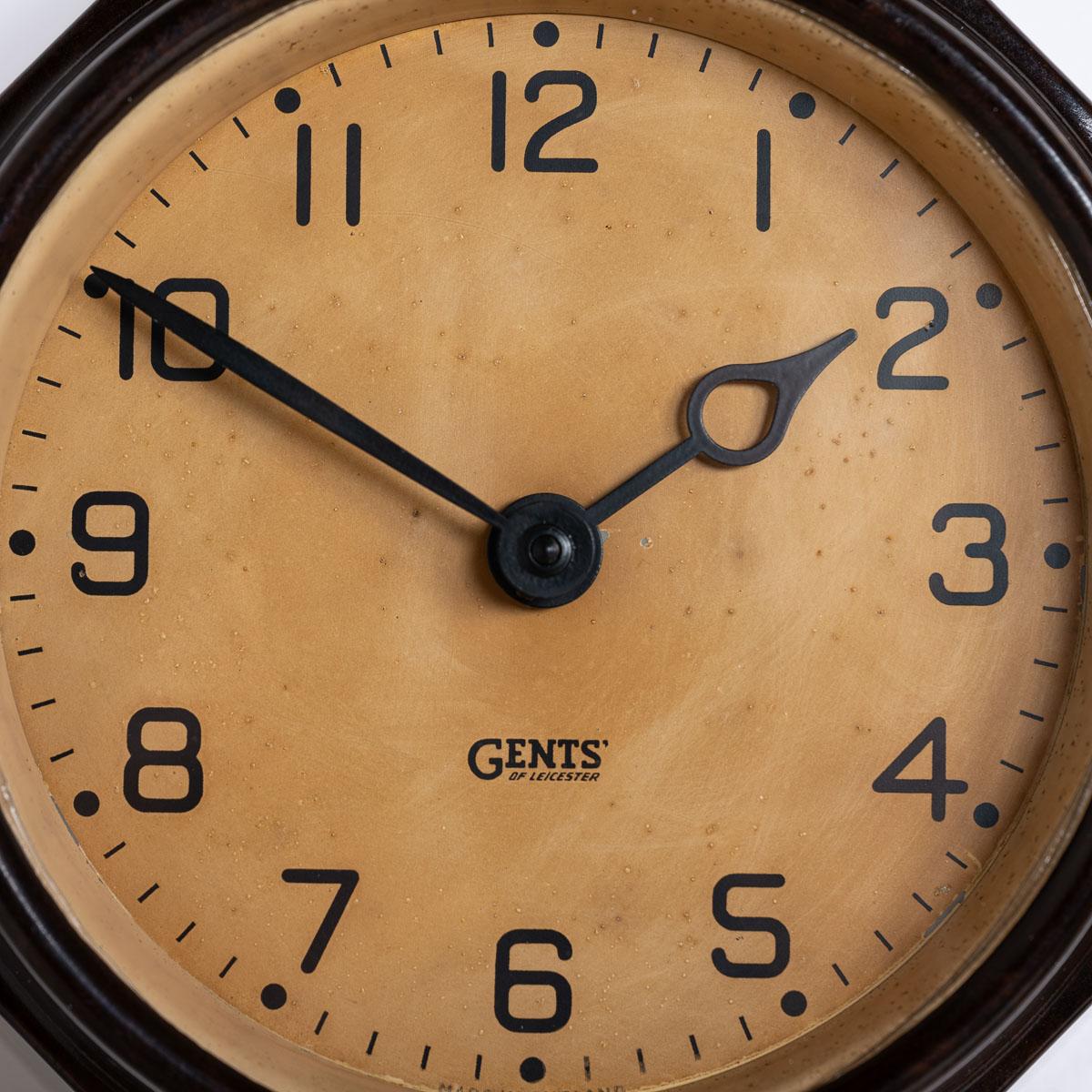 Small Art Deco Octagonal Bakelite Wall Clock by Gents of Leicester For Sale 5