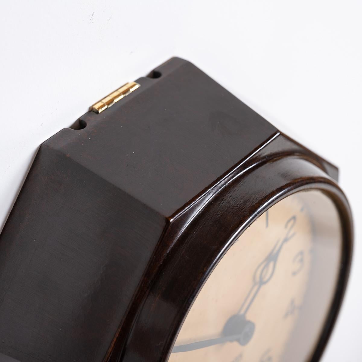 Small Art Deco Octagonal Bakelite Wall Clock by Gents of Leicester For Sale 10