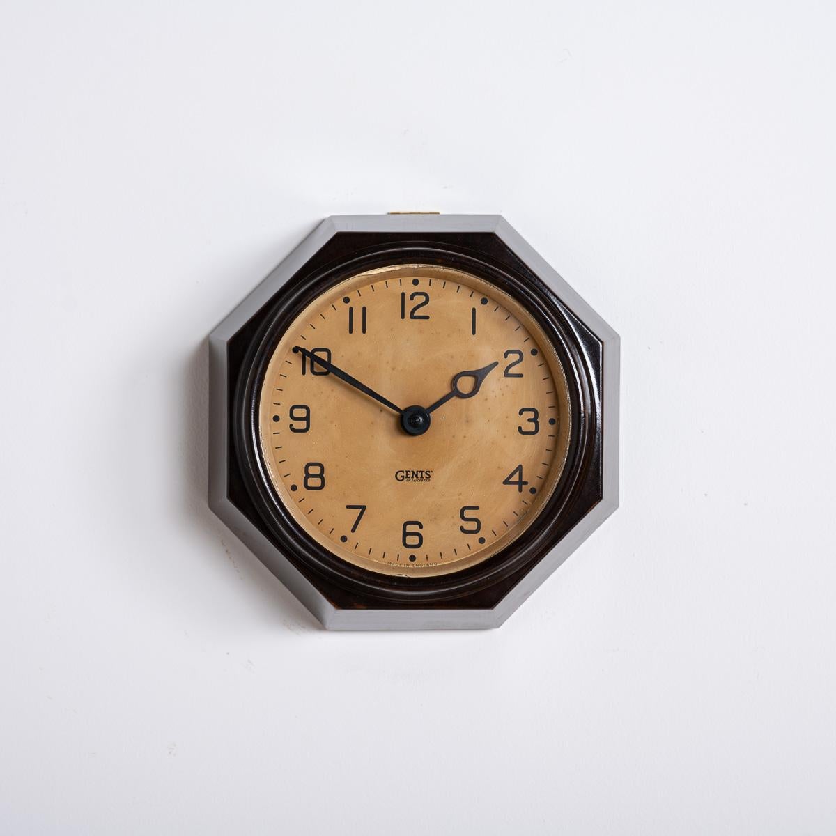 Small Art Deco Octagonal Bakelite Wall Clock by Gents of Leicester In Good Condition For Sale In Nottingham, GB