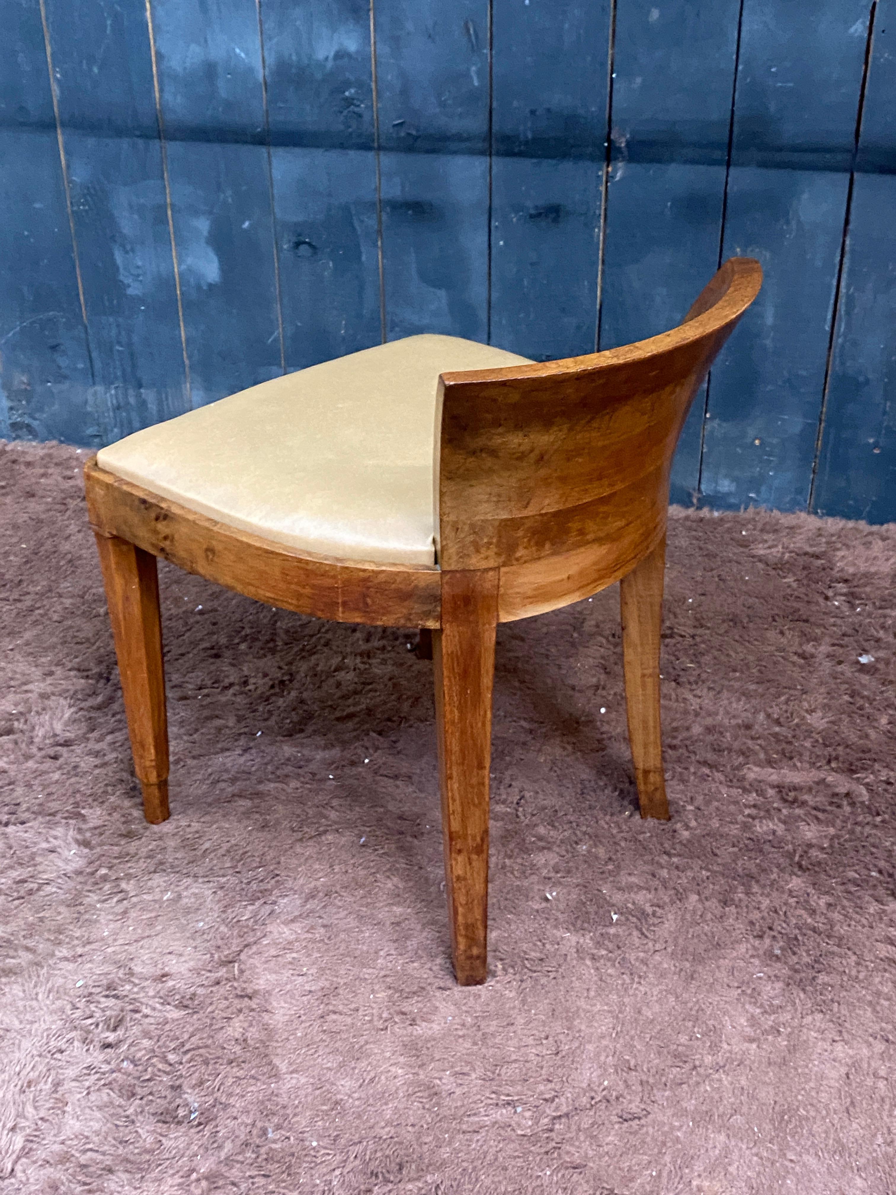 petite chaise d'appoint art déco en noyer massif, vers 1930 en vente 3