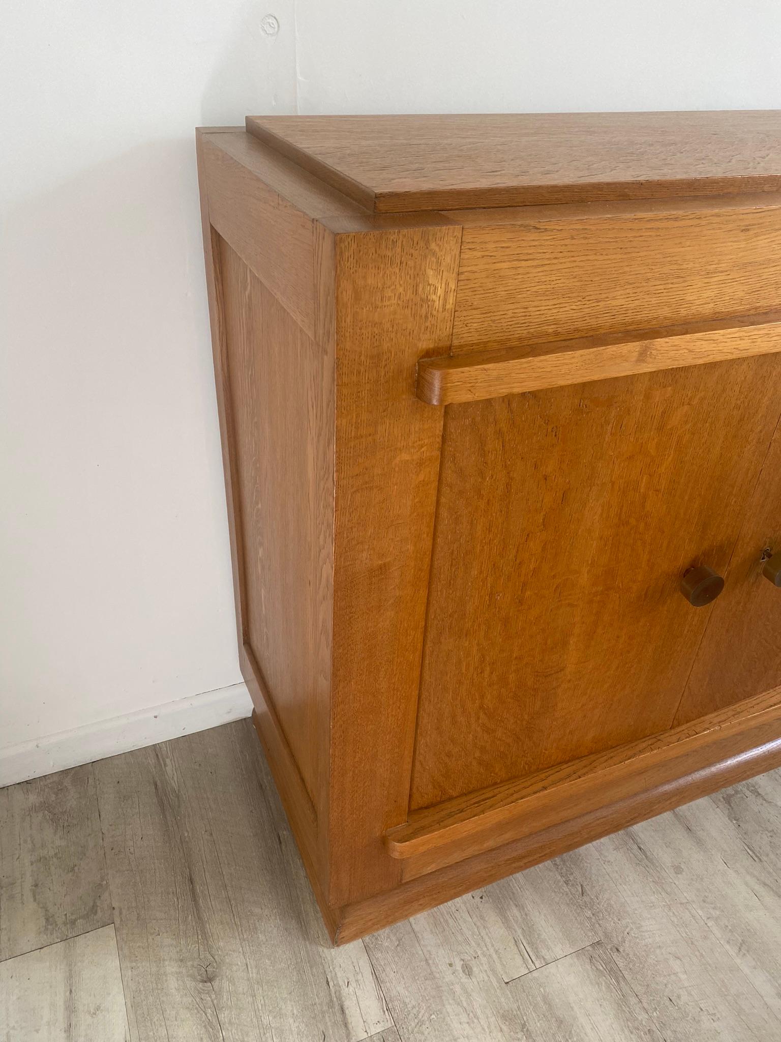 French small Art Deco Sideboard in Oak, full restored, circa 1930-1940 For Sale