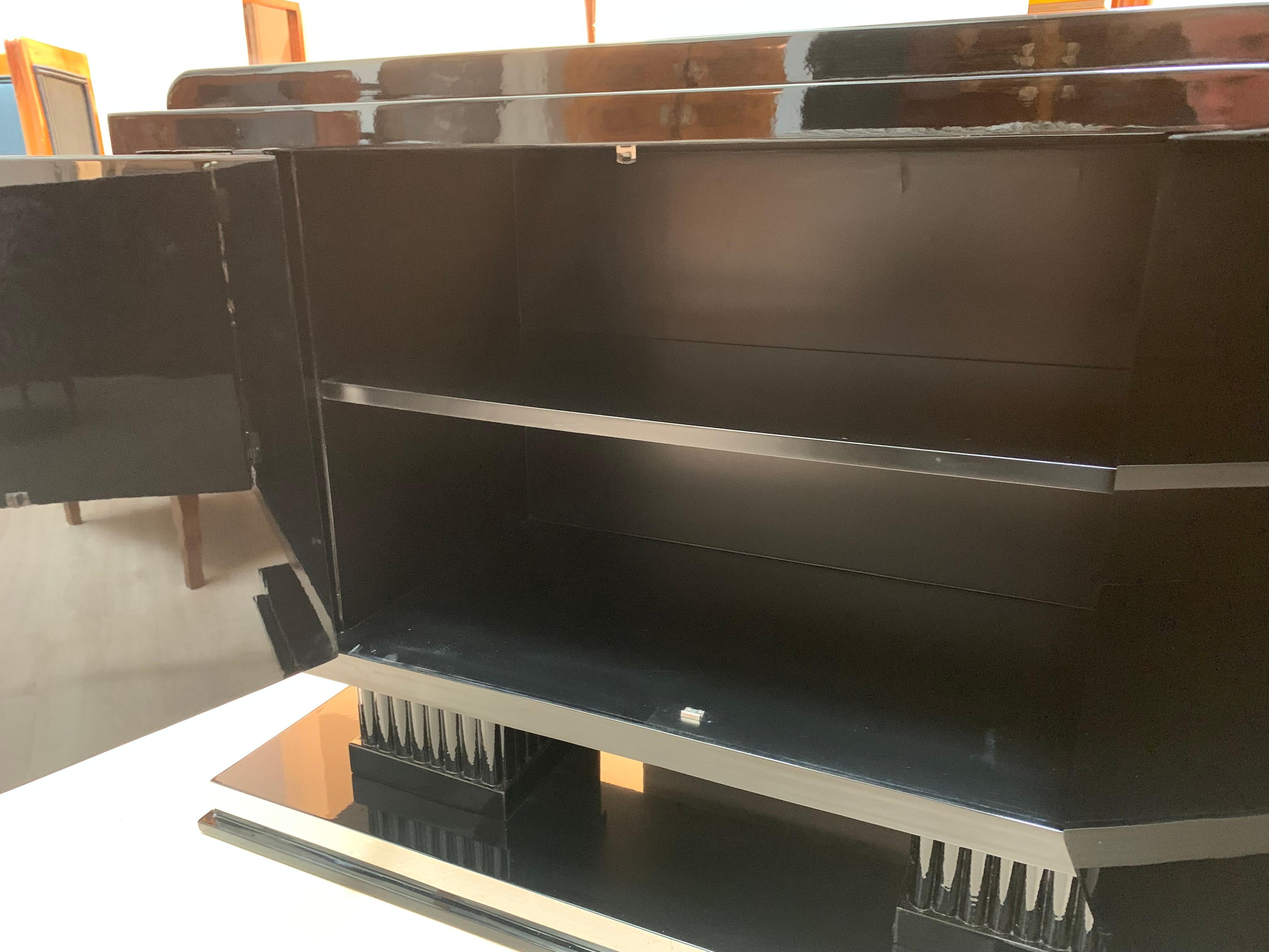 Small Art Deco Sideboard with Drawers, Black Piano Lacquer, France, circa 1930 8
