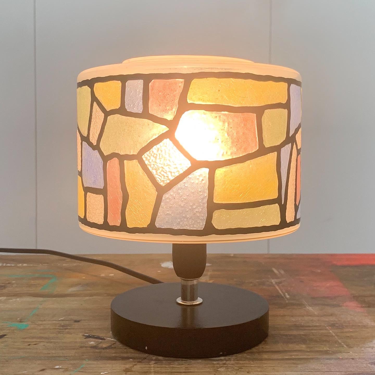 Small Art Deco Style Table Lamp With Stained Glass Shade - British, C1990s

Great colours on the shade!