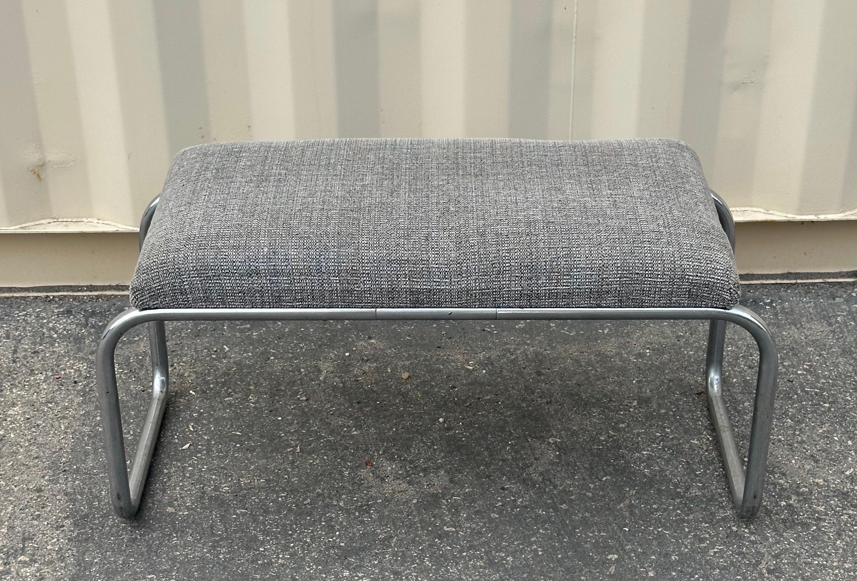 Petite banquette art déco en chrome tubulaire par Wolfgang Hoffman pour Howell Co. en vente 3