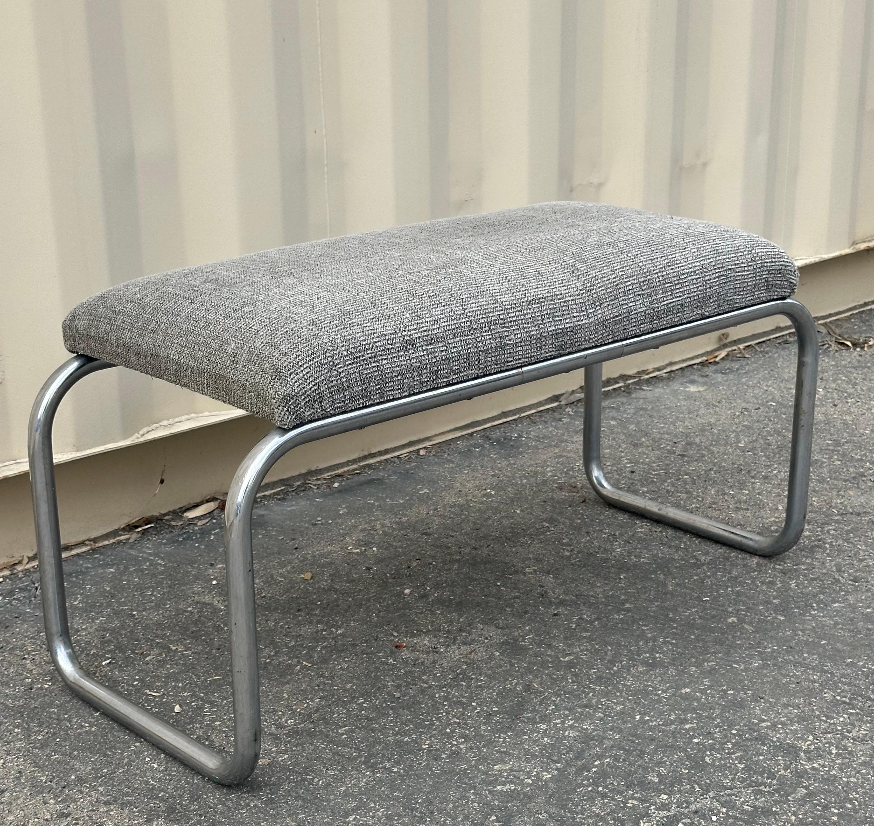 Chrome Petite banquette art déco en chrome tubulaire par Wolfgang Hoffman pour Howell Co. en vente