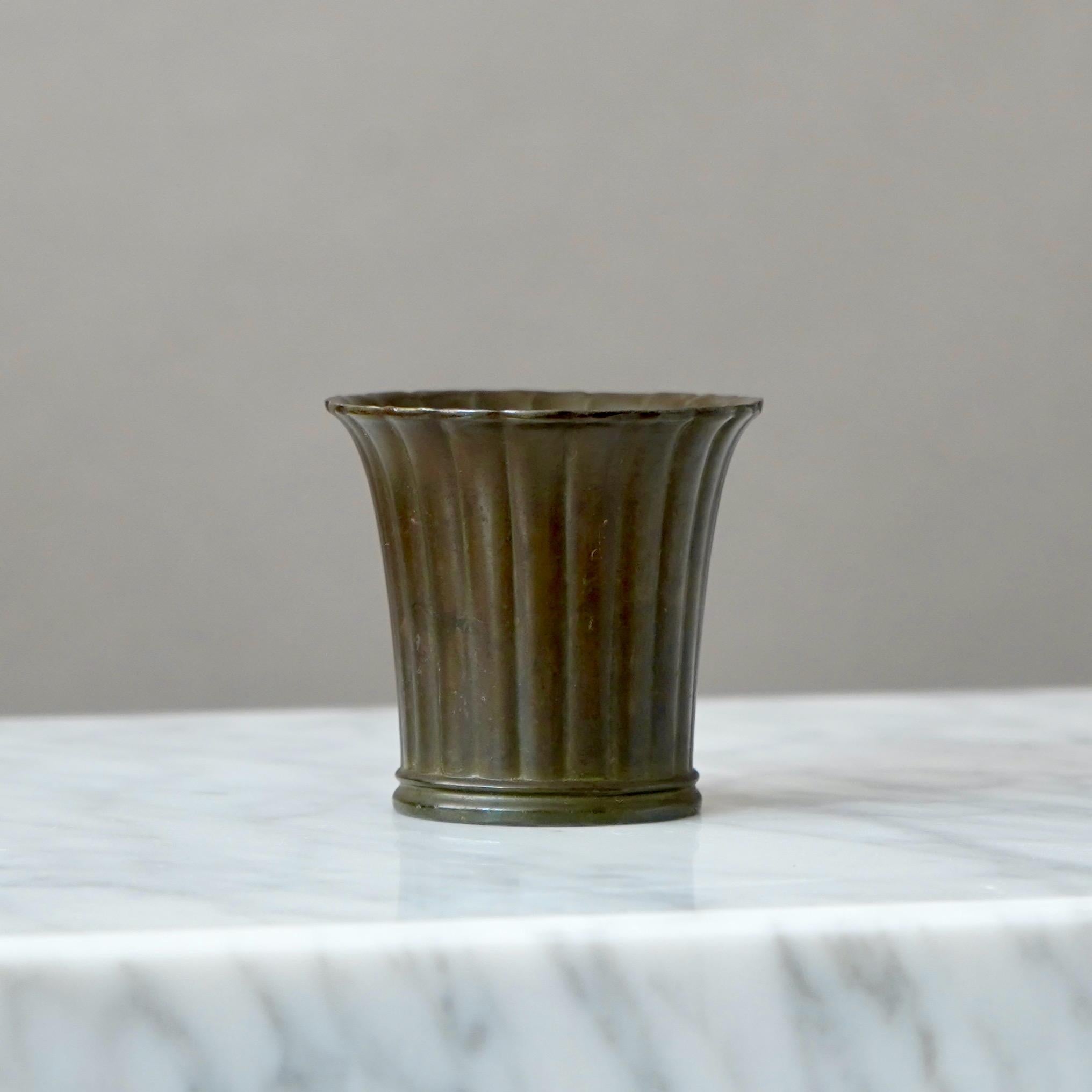 Small Art Deco Vase by Just Andersen, Denmark, 1930s In Good Condition For Sale In Malmö, SE