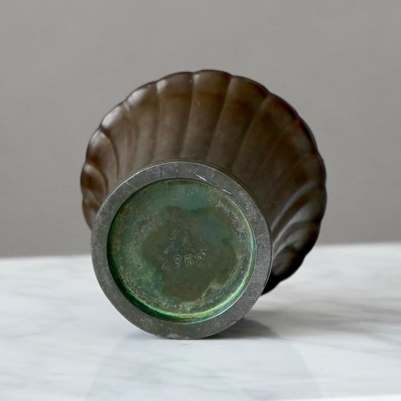 Small Art Deco Vase by Just Andersen, Denmark, 1930s For Sale 1