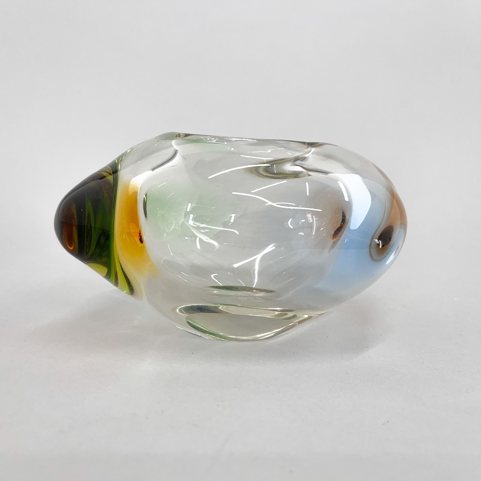 Small Art Glass Bowl by Frantisek Zemek, Czechoslovakia, 1950s In Good Condition For Sale In Praha, CZ