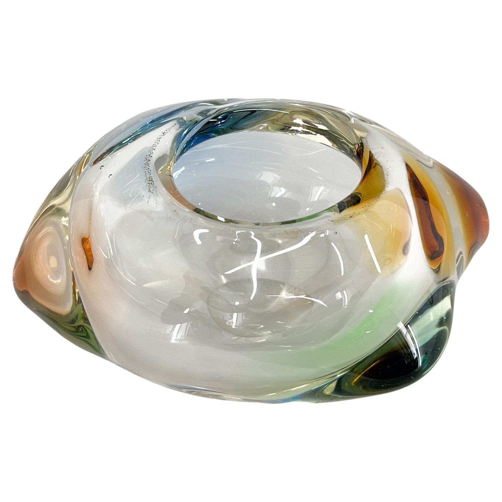 Pequeño cuenco de cristal artístico de Frantisek Zemek, Checoslovaquia, años 50