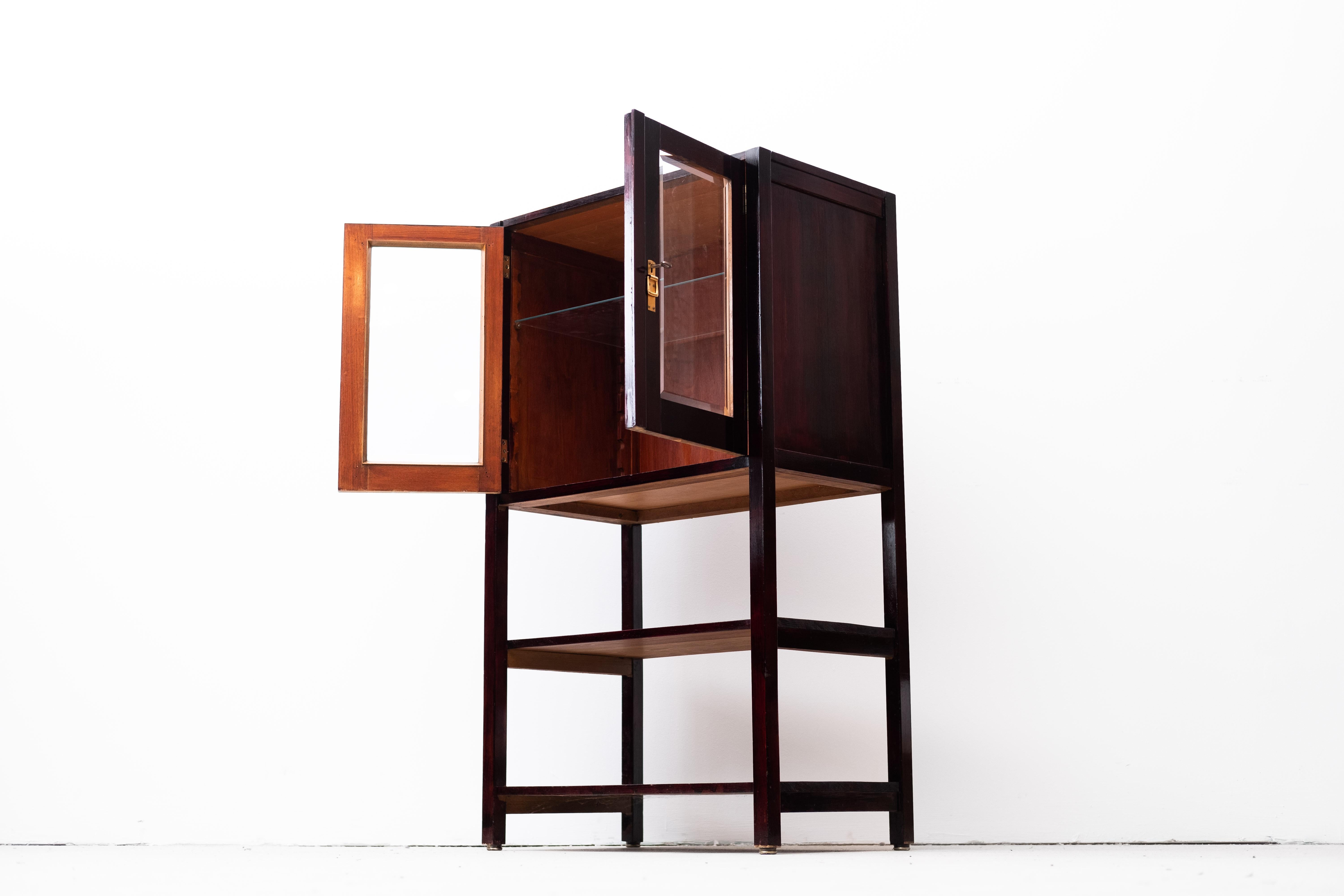 Small Art Nouveau Cabinet by Thonet Brothers (Vienna, 1910) For Sale 7