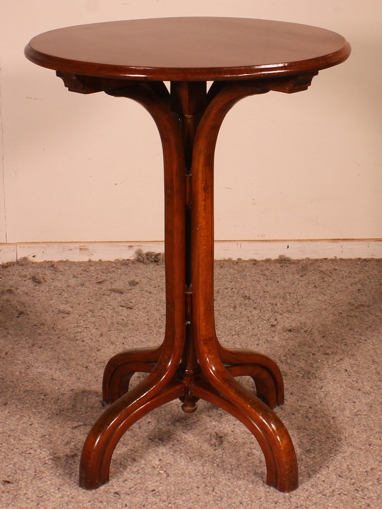 Small Art Nouveau Pedestal Table, Early 20th Century In Good Condition In Brussels, Brussels