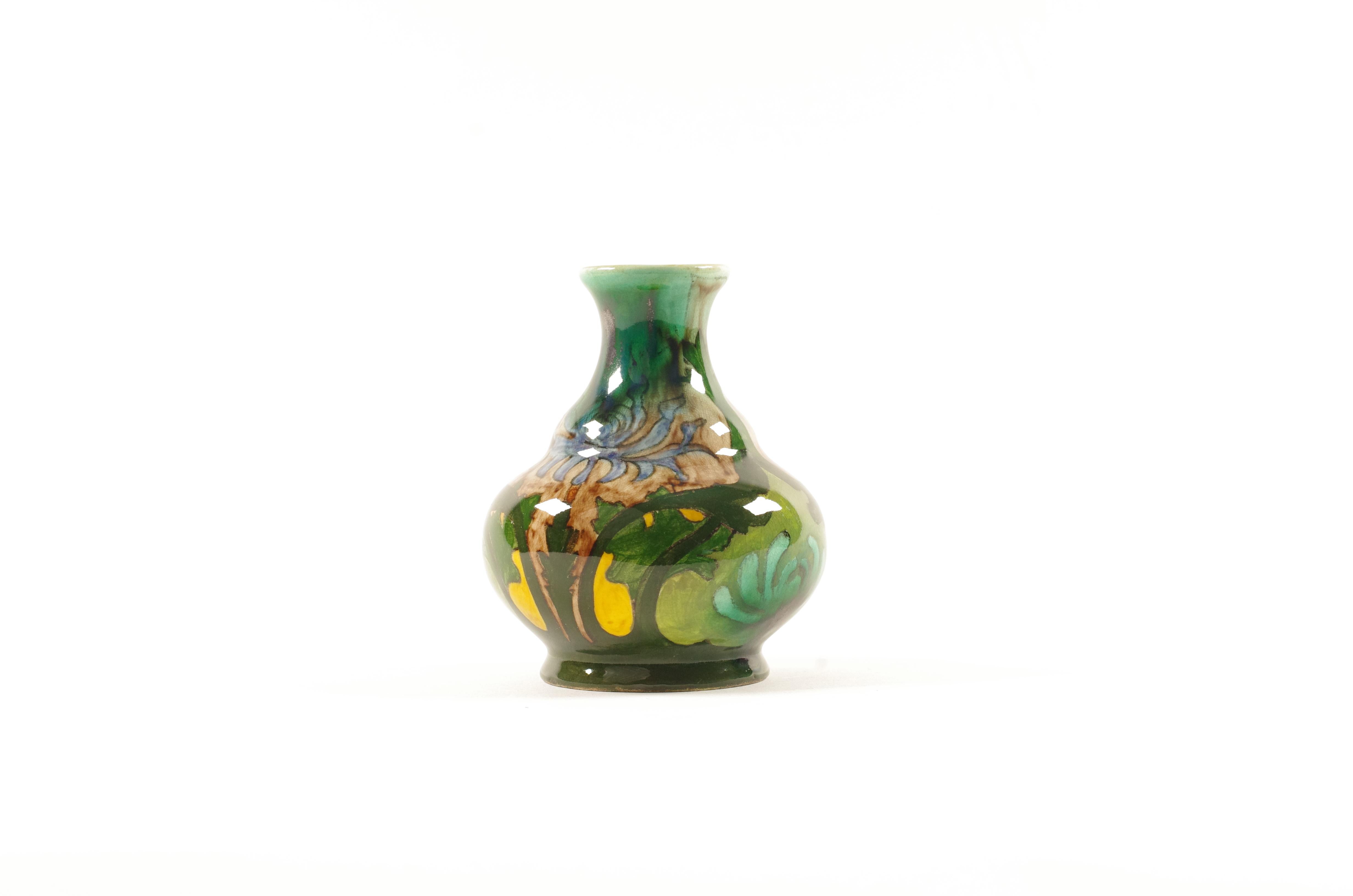 Moulage Petit vase Art Nouveau, N.S.A. Brantjes & Co, Purmerend, Model 1100, Decor A en vente
