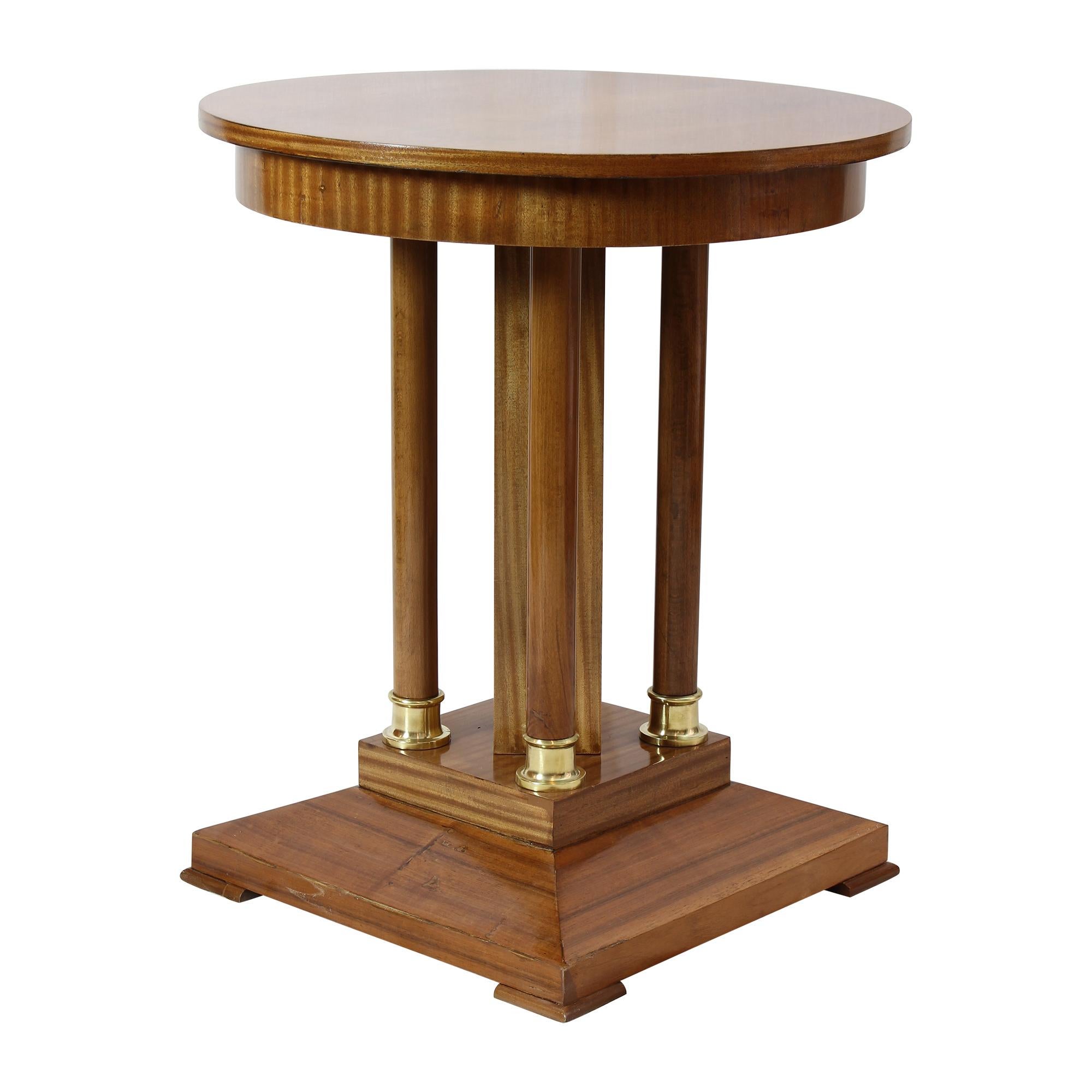 The side or salon table is made of walnut and has a beautiful Art Nouveau design, dates from the Art Nouveau period circa 1900. The columns are with brass base. In very good restored condition. The foot has the dimensions 50 x 50 cm.