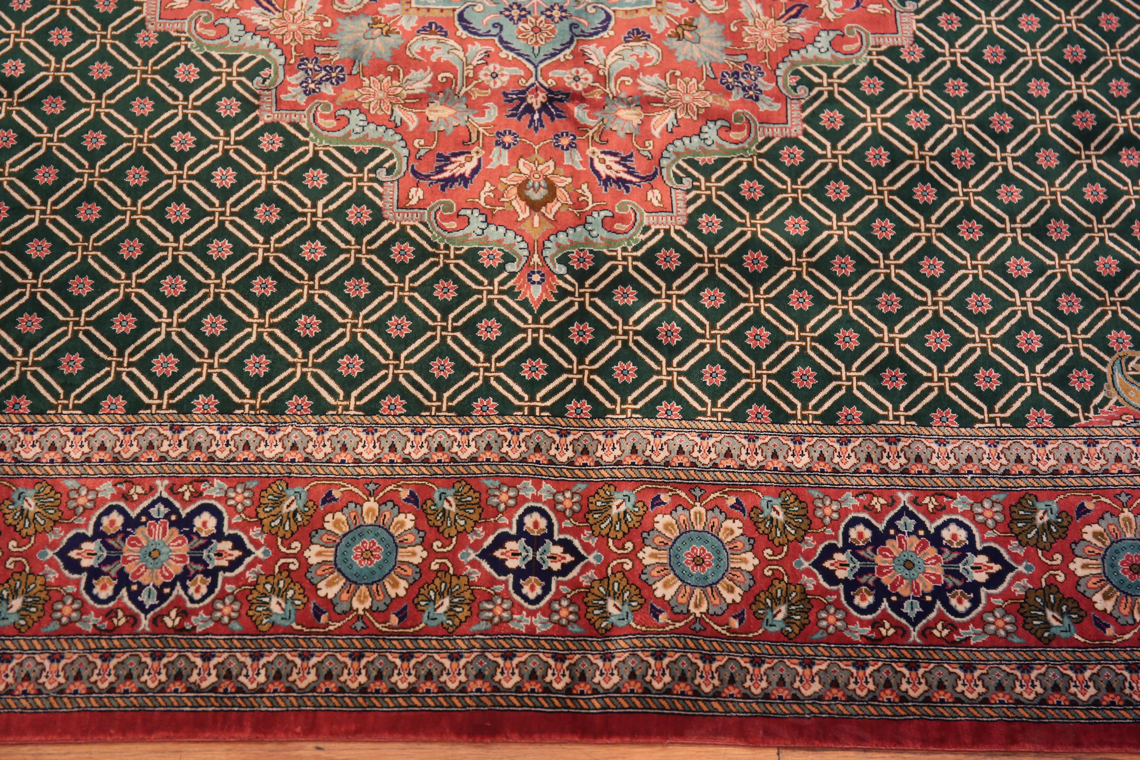 Annodato a mano Piccolo Tappeto in seta persiana Greene & Greene Greene Fine Luxurious Vintage Qum 4'4