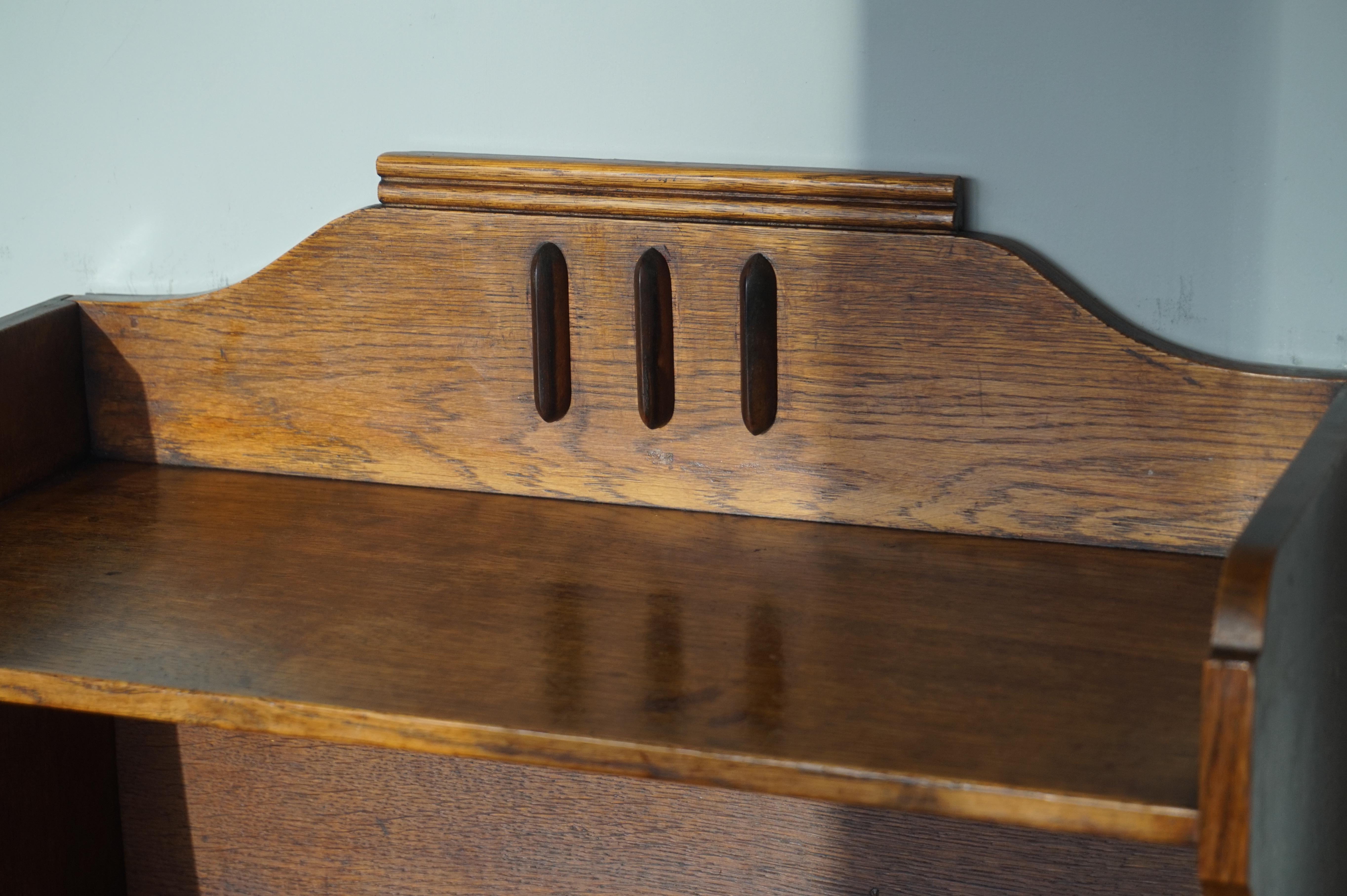 Small Arts and Crafts Half Open Bookcase / with Amber Art Glass