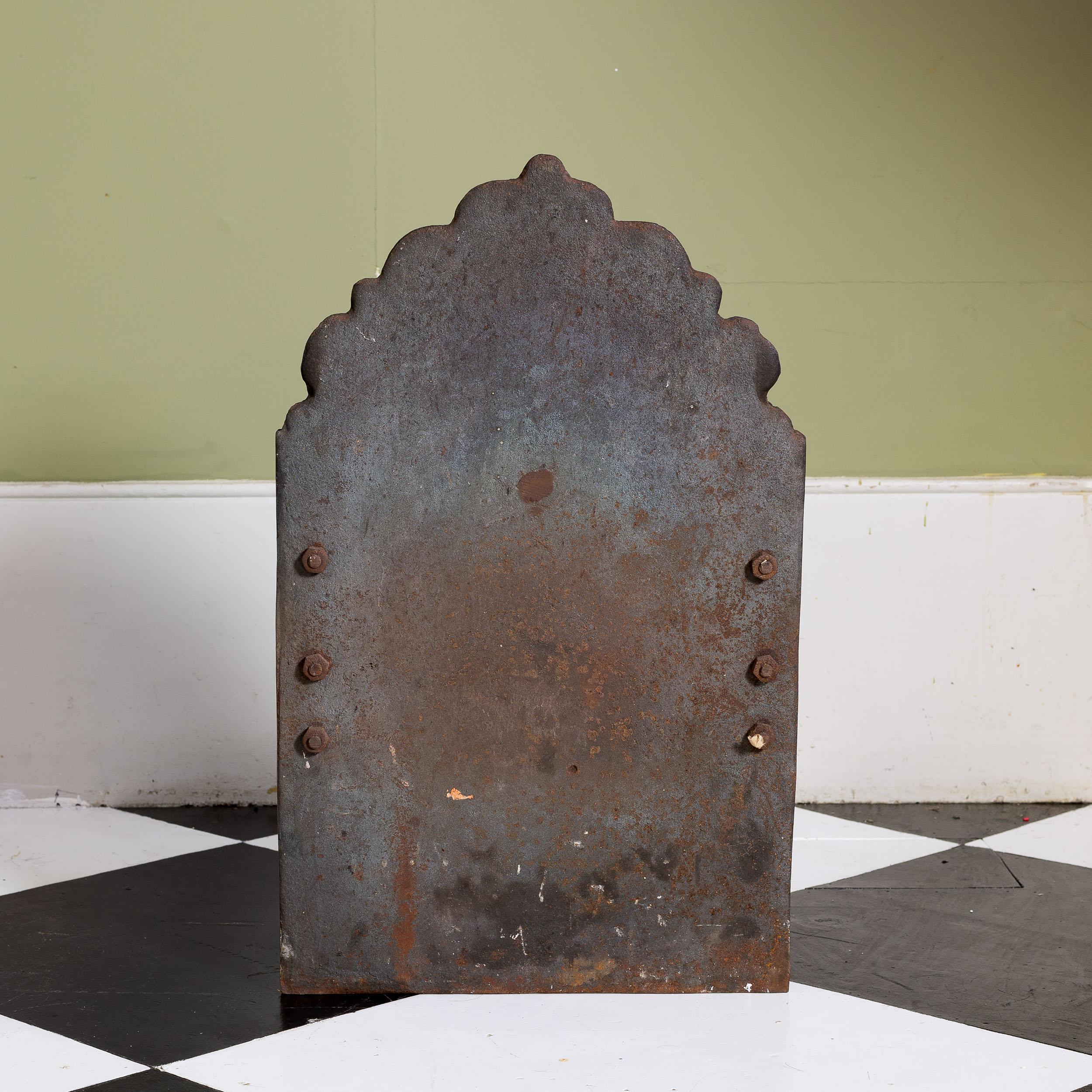 Petite grille de cheminée Arts and Crafts en vente 5
