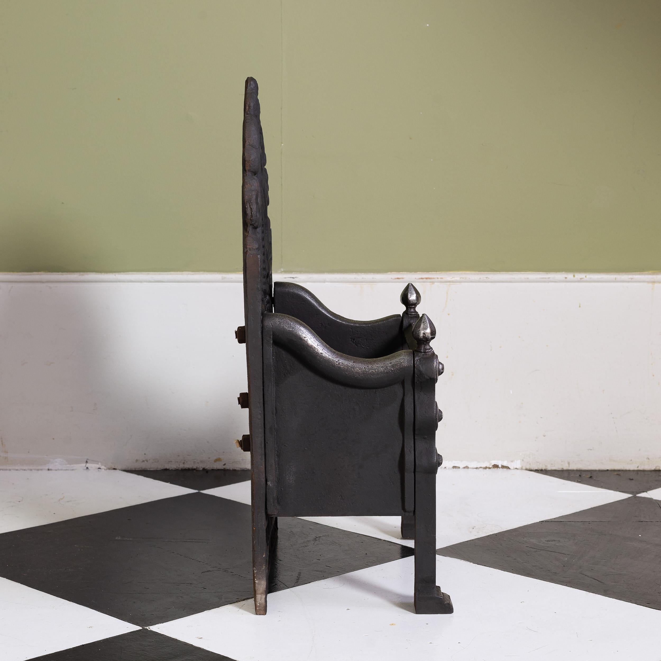 Petite grille de cheminée Arts and Crafts en vente 3