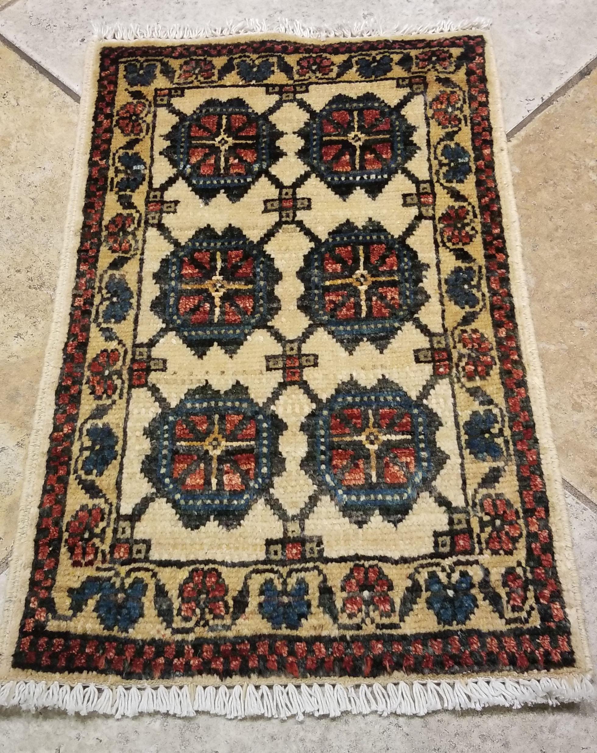 We carry some of the best Afghan bedside rugs, when you like to give your bedroom a colorful new look with one of our stunning carpets. This one measures approximately 27