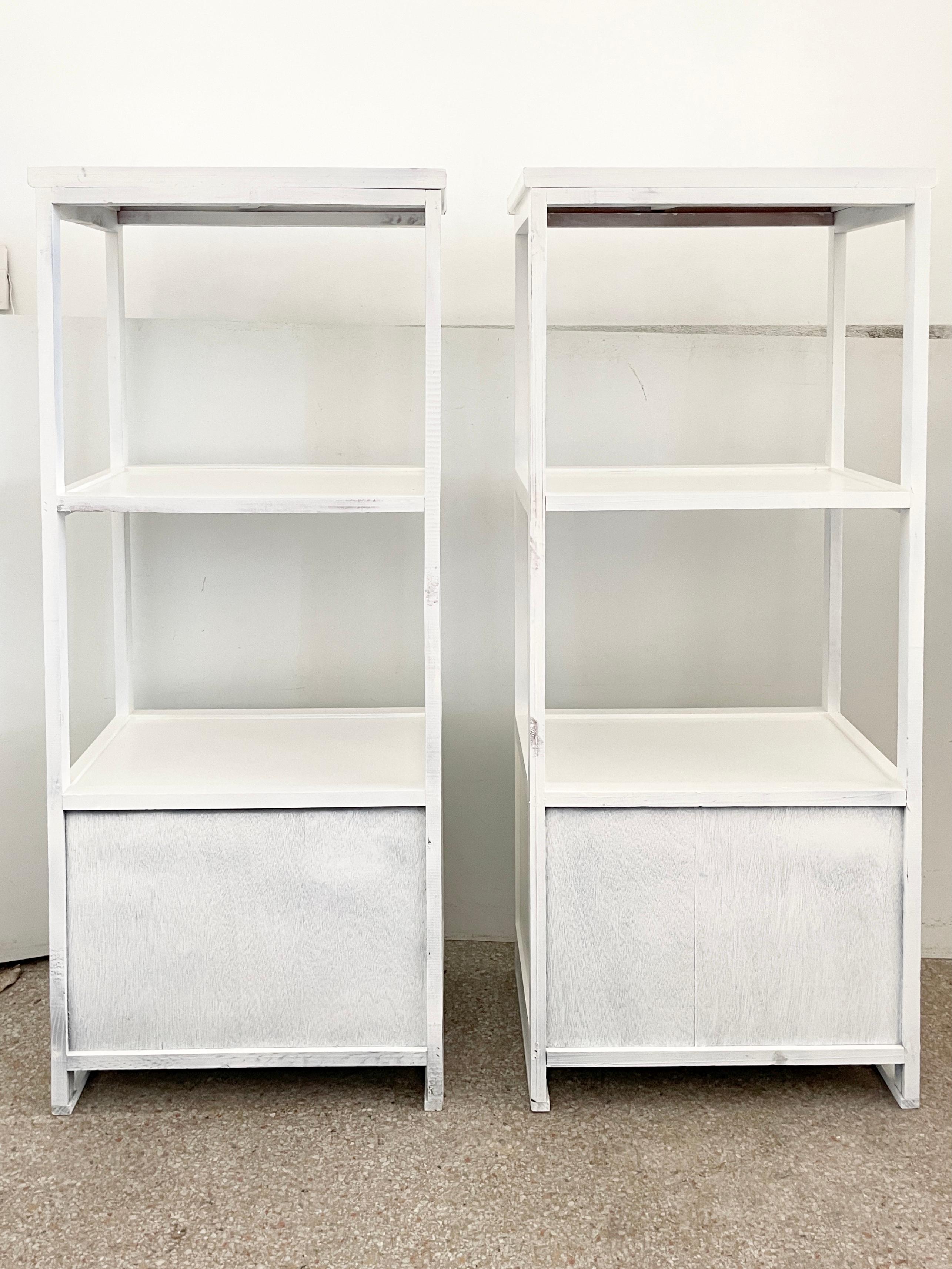 Late 20th Century Pair of Small Asian Etageres with Lower Cabinets in Fresh White Lacquer  For Sale