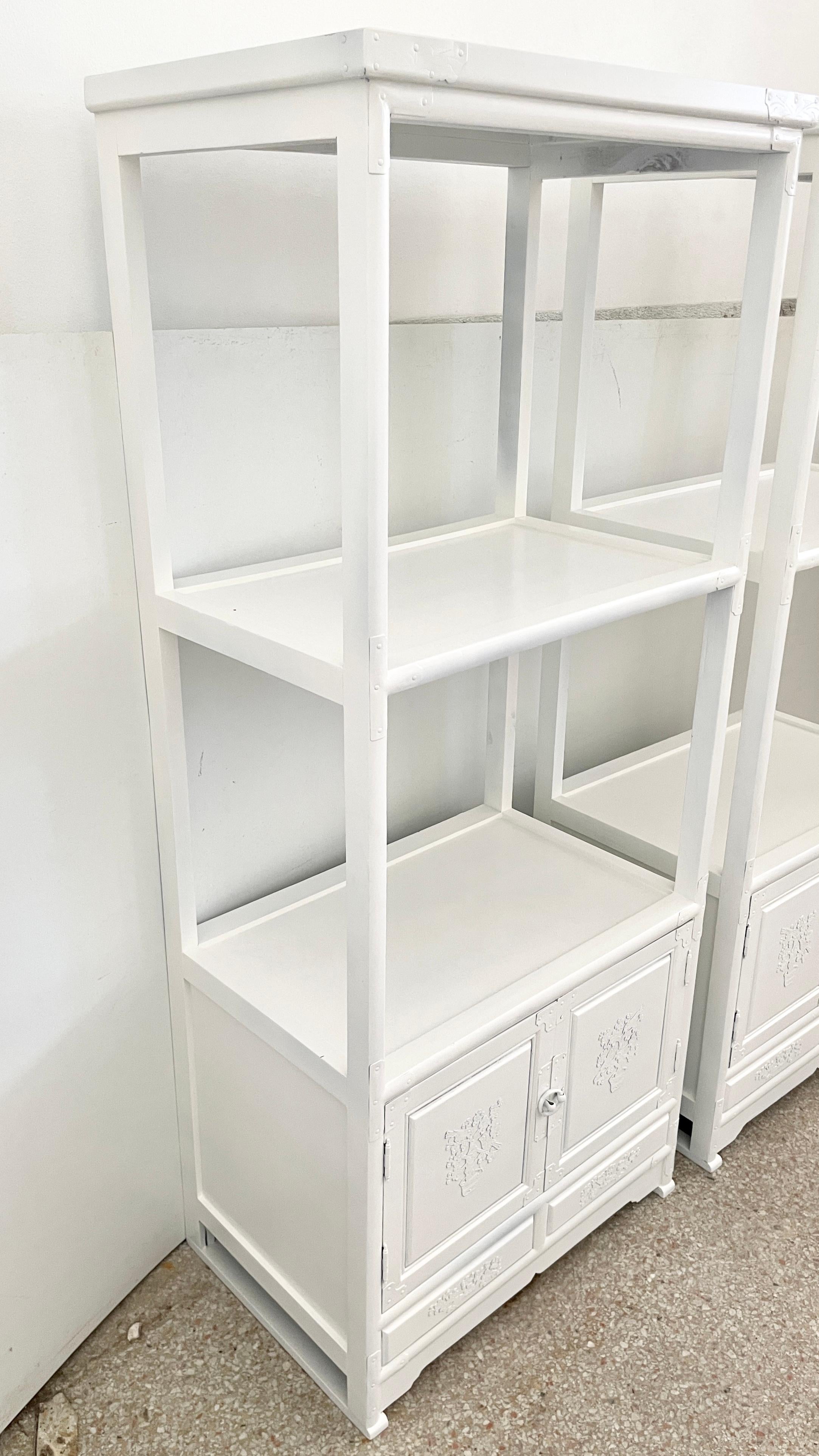 Pair of Small Asian Etageres with Lower Cabinets in Fresh White Lacquer  For Sale 3