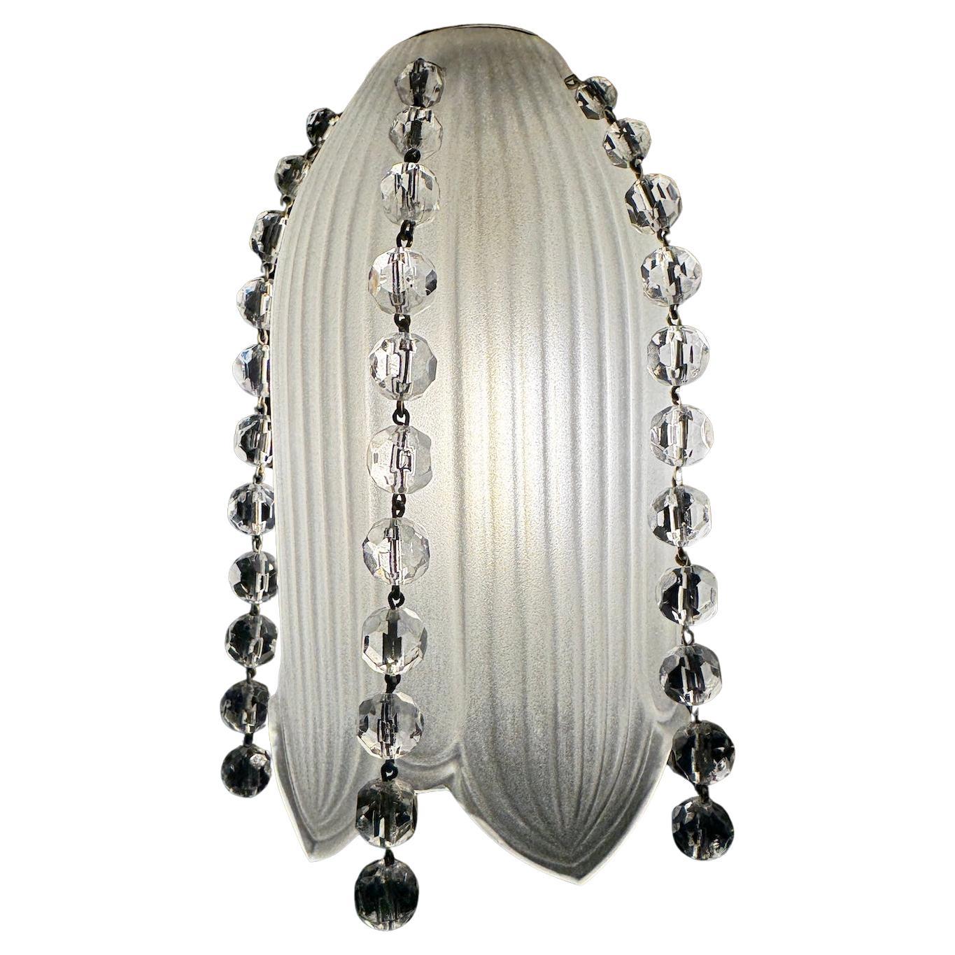 Petits pendentifs en cristal Baccarat de la période Art Déco, réglable en hauteur selon vos besoins