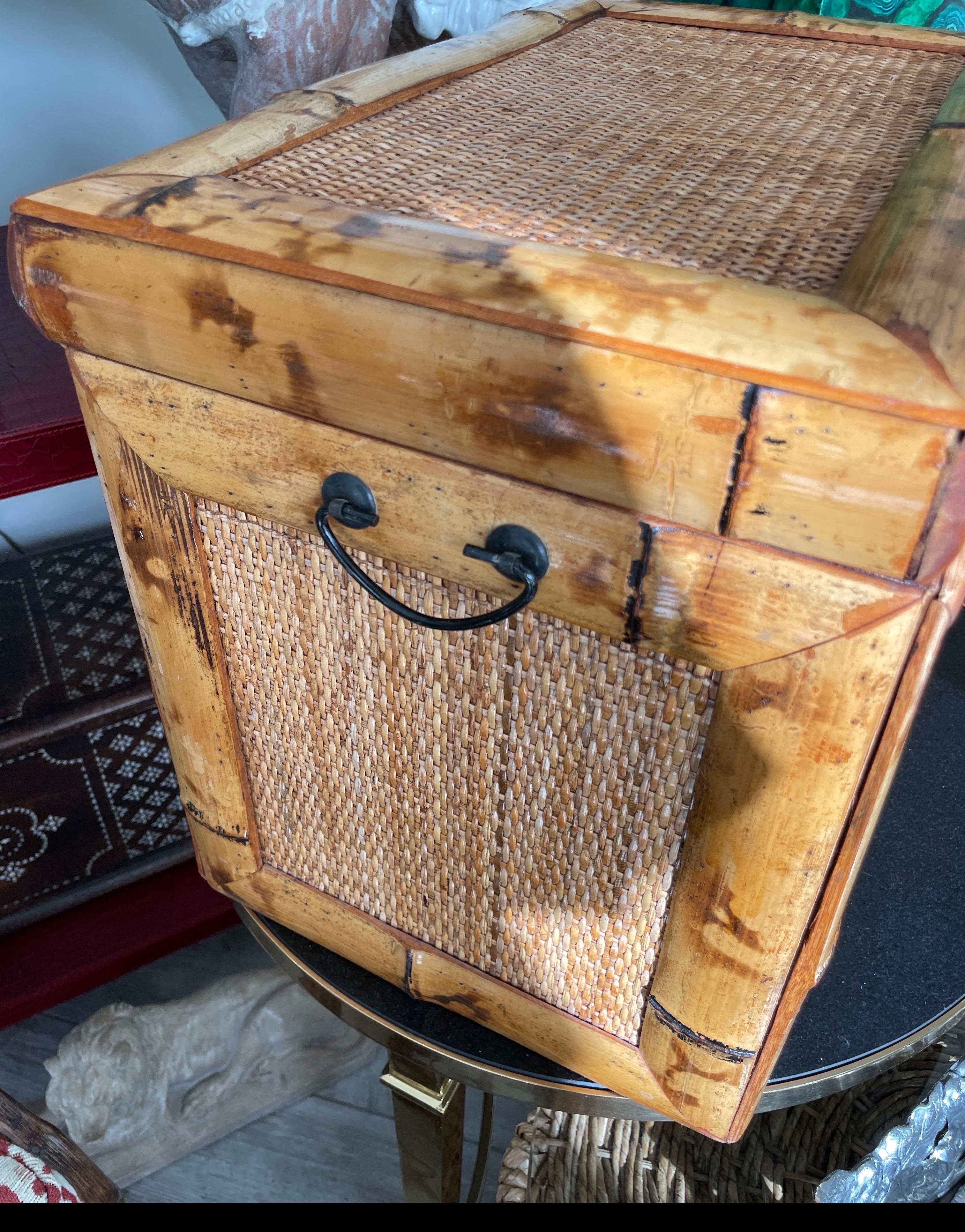 Kleiner Bambuskoffer / Box im Angebot 1