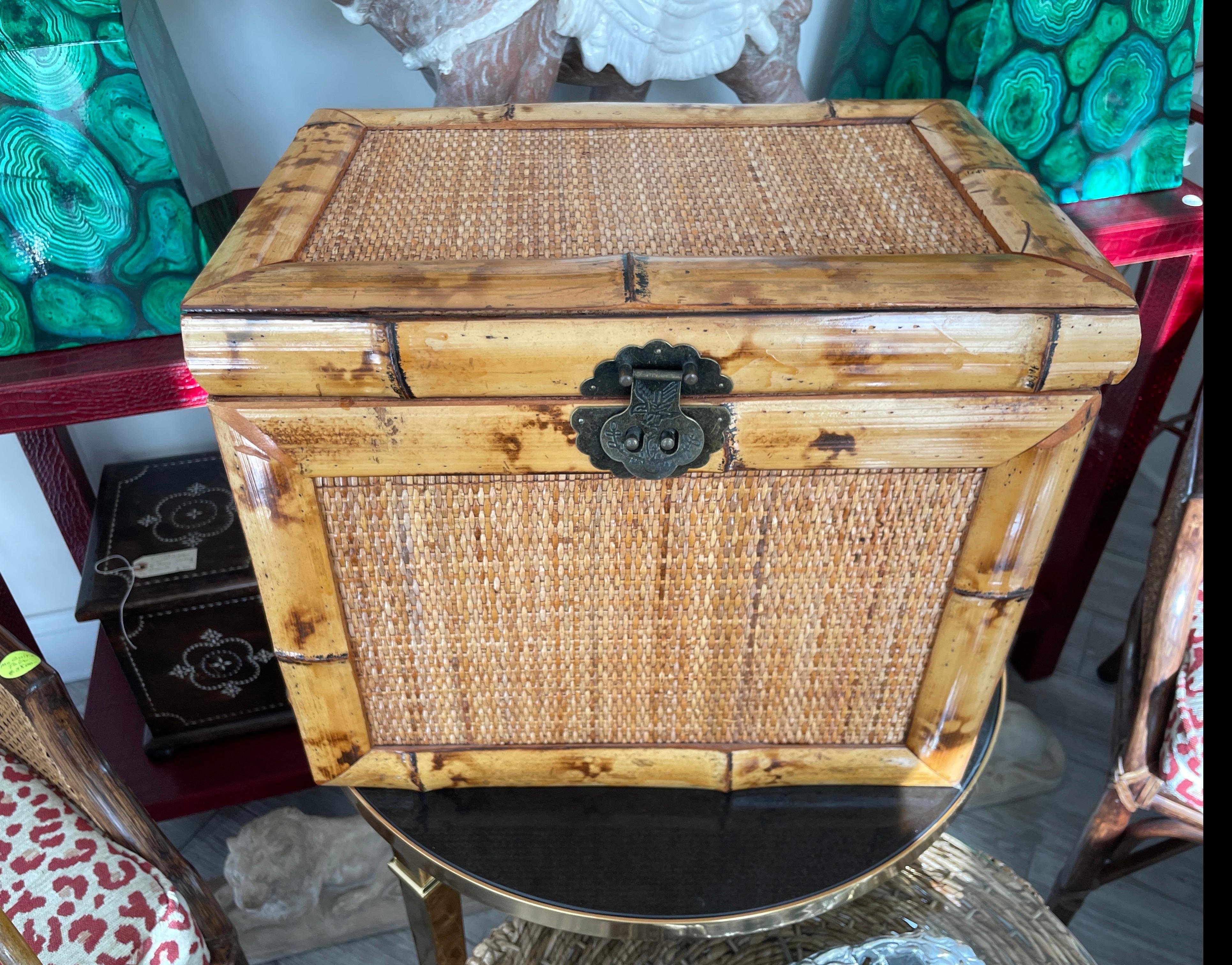 Kleiner Bambuskoffer / Box im Angebot 4