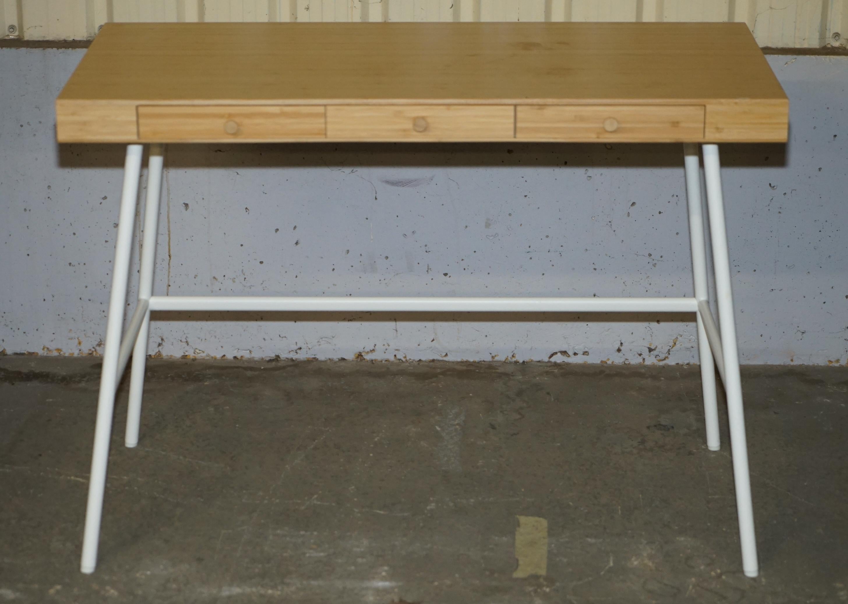 Royal House Antiques

Royal House Antiques is delighted to offer for sale this lovely small three drawer bamboo desk with a metal base idea for a small office or bedroom 

Please note the delivery fee listed is just a guide, it covers within the M25