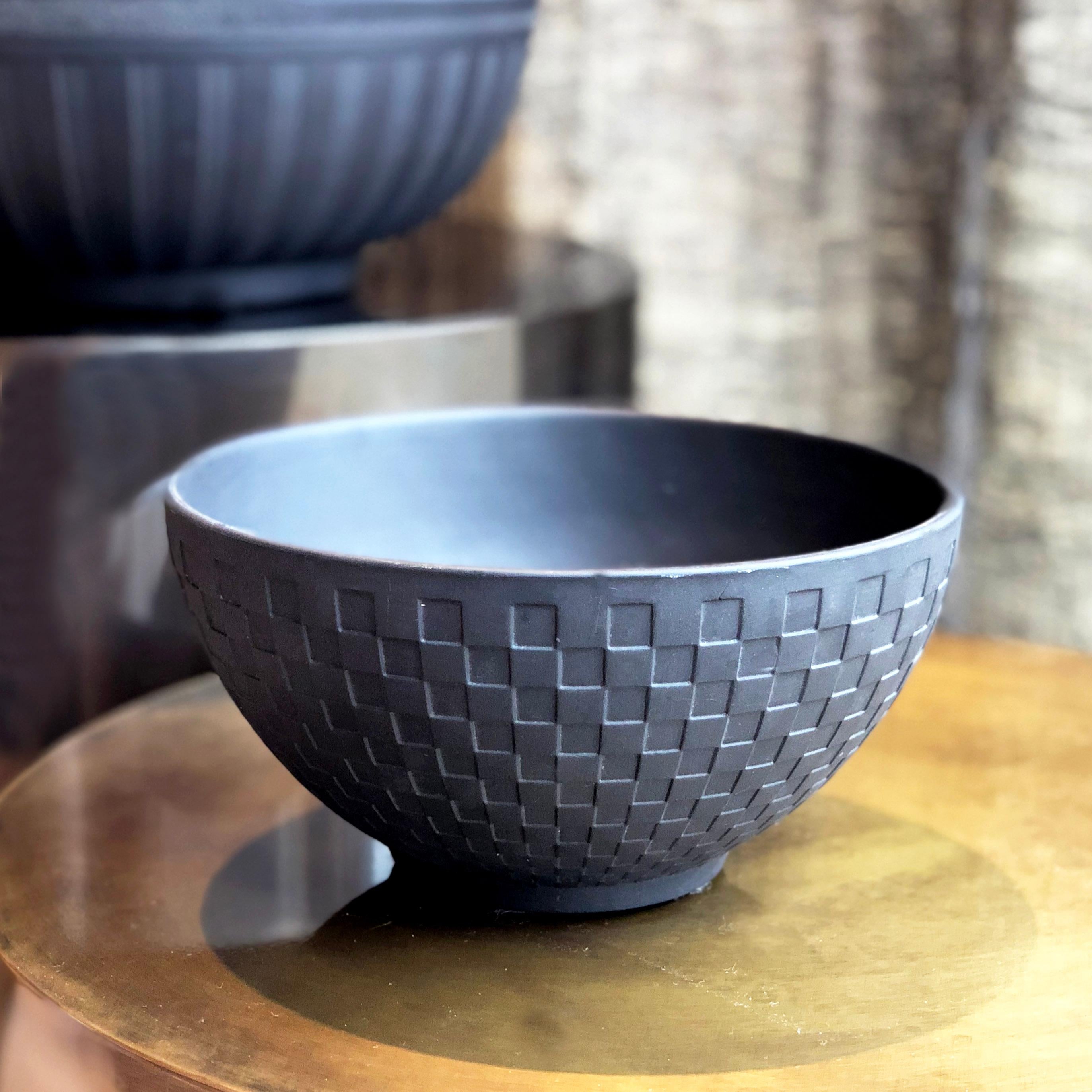 Small Basalt Bowl by Wedgwood from 1930's In Good Condition For Sale In London, GB