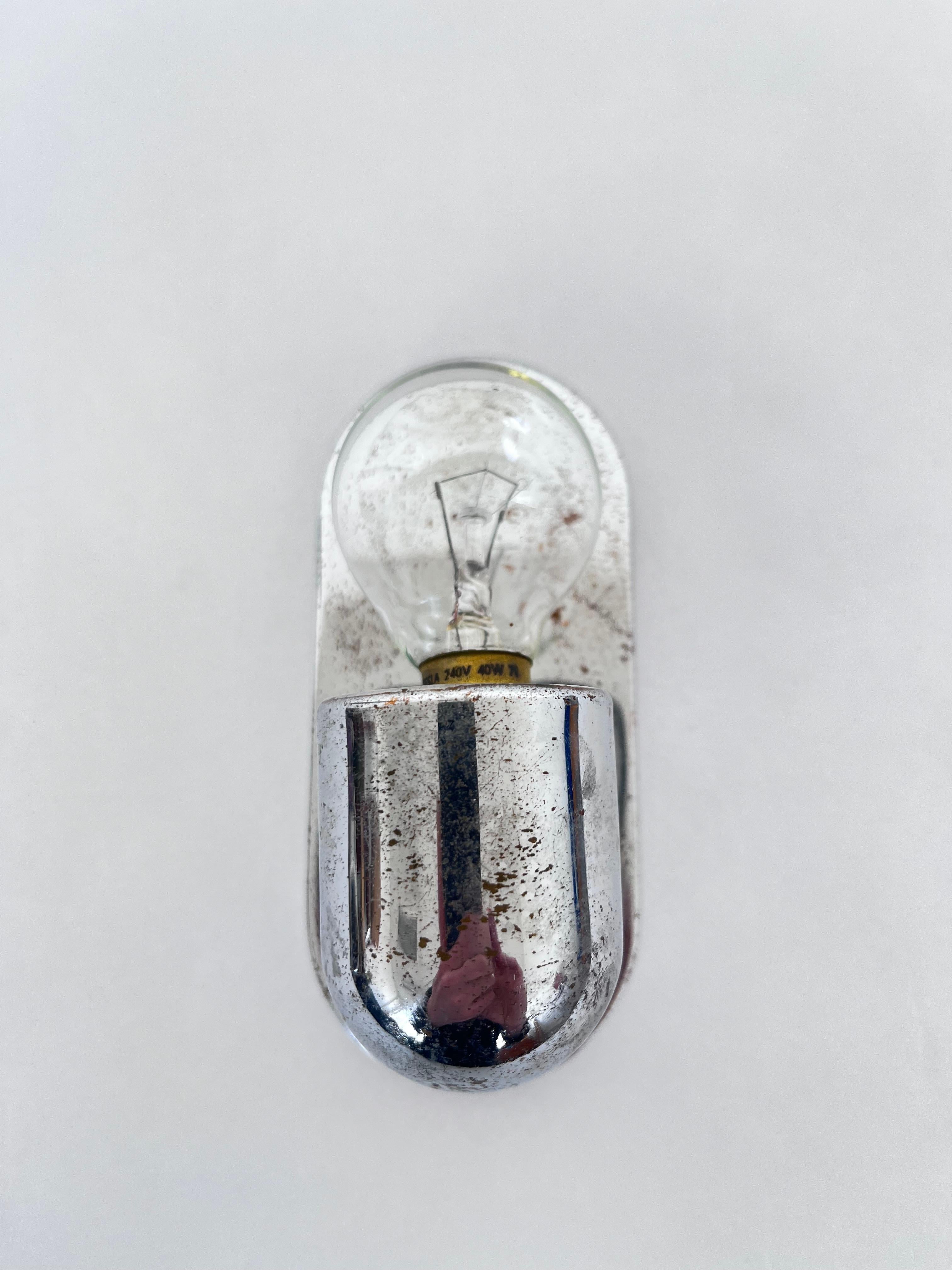 Pequeño aplique cromado Bauhaus, años 30 - Checoslovaquia en Bueno estado para la venta en Praha, CZ