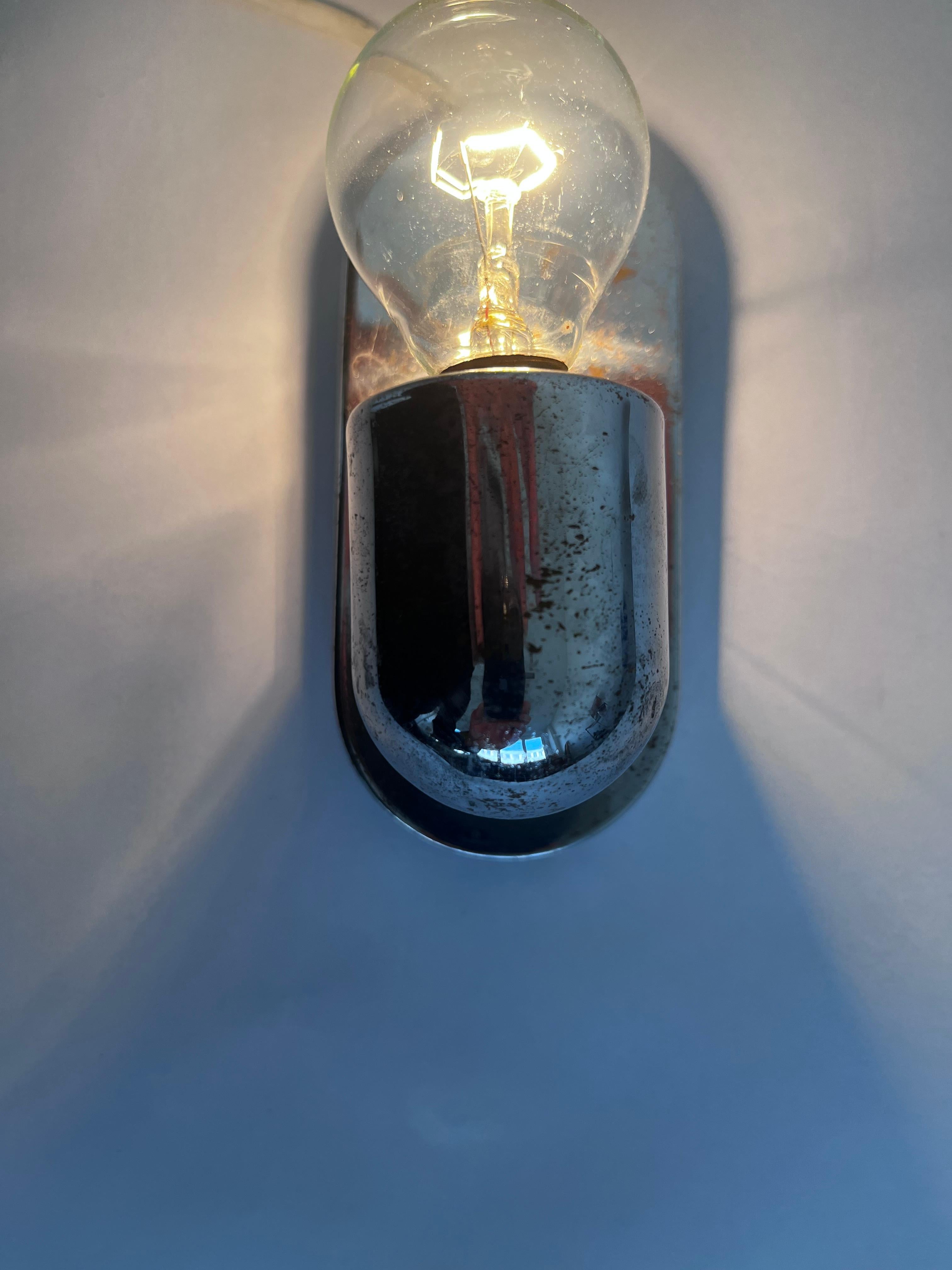 Pequeño aplique cromado Bauhaus, años 30 - Checoslovaquia en venta 1