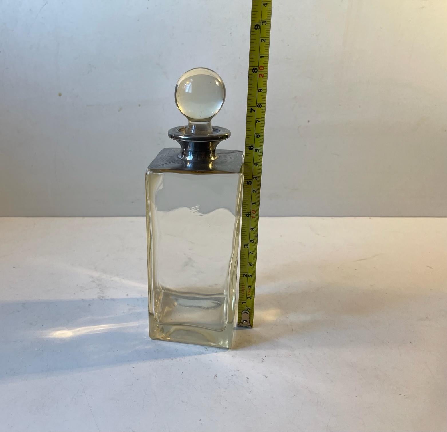 Small Bauhaus Decanter in Glass and White Metal, 1930s For Sale 3