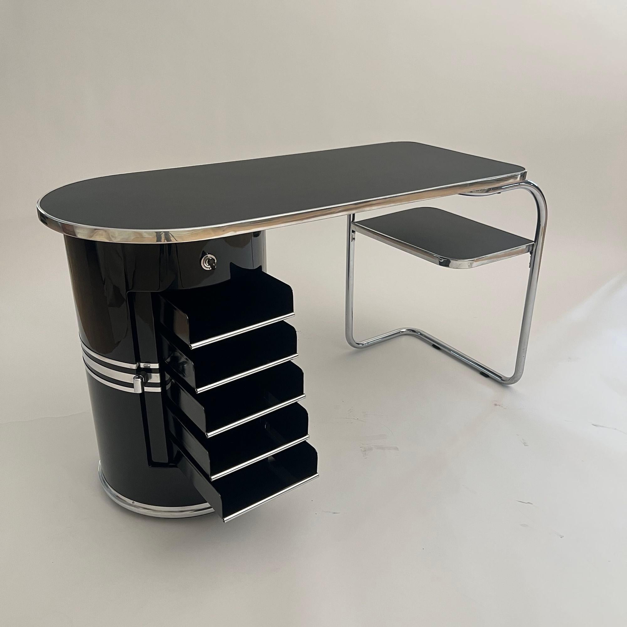 Small Bauhaus Desk by Mauser Werke, Black Lacquer, Tubular Steel, Germany, 1954 In Good Condition In Regensburg, DE