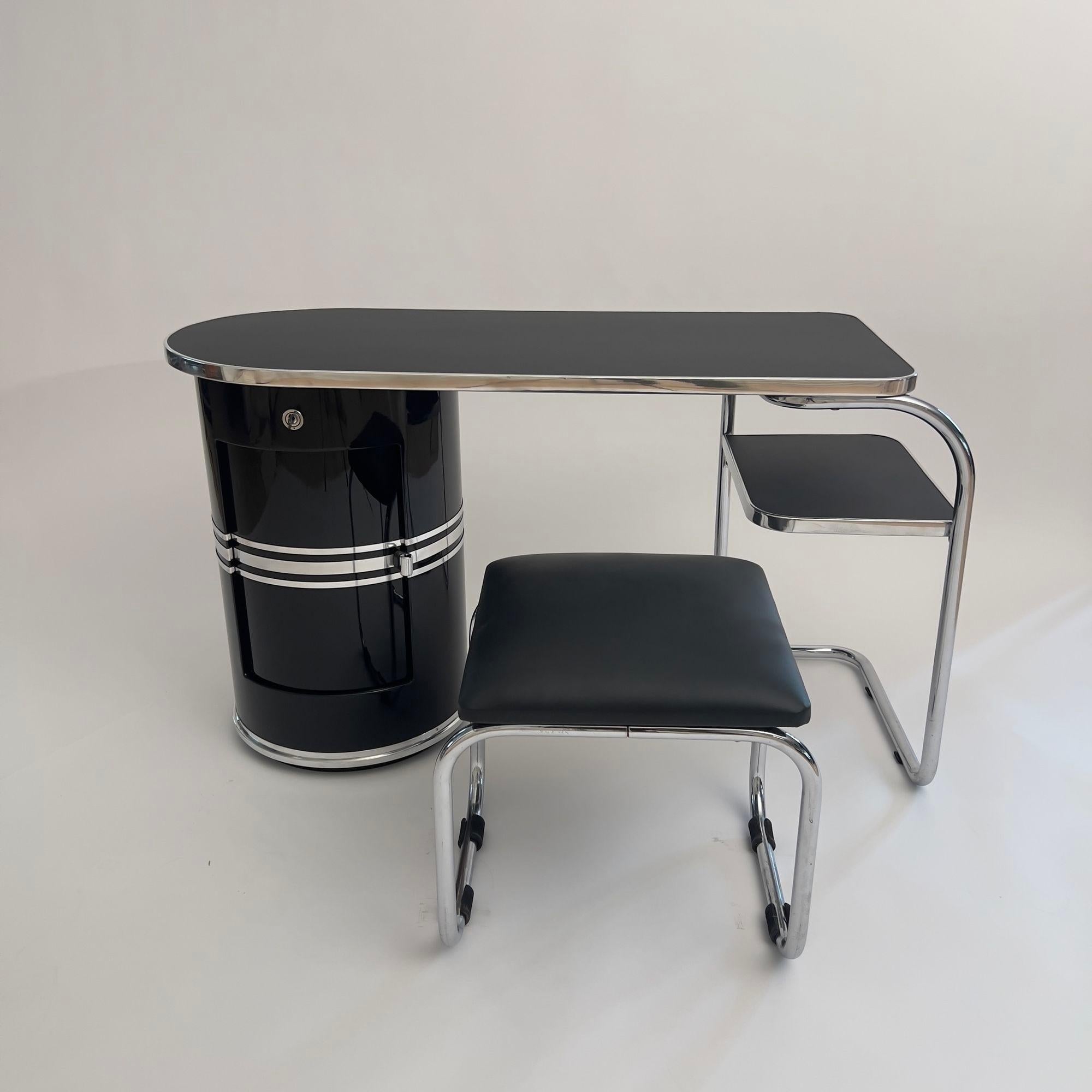 Mid-20th Century Small Bauhaus Desk by Mauser Werke, Black Lacquer, Tubular Steel, Germany, 1954