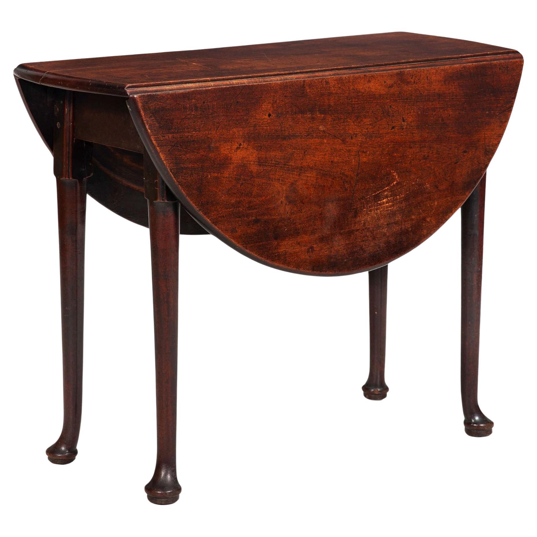 Small Beautifully Patinated George II English Antique Drop-Leaf Table ca. 1750 For Sale