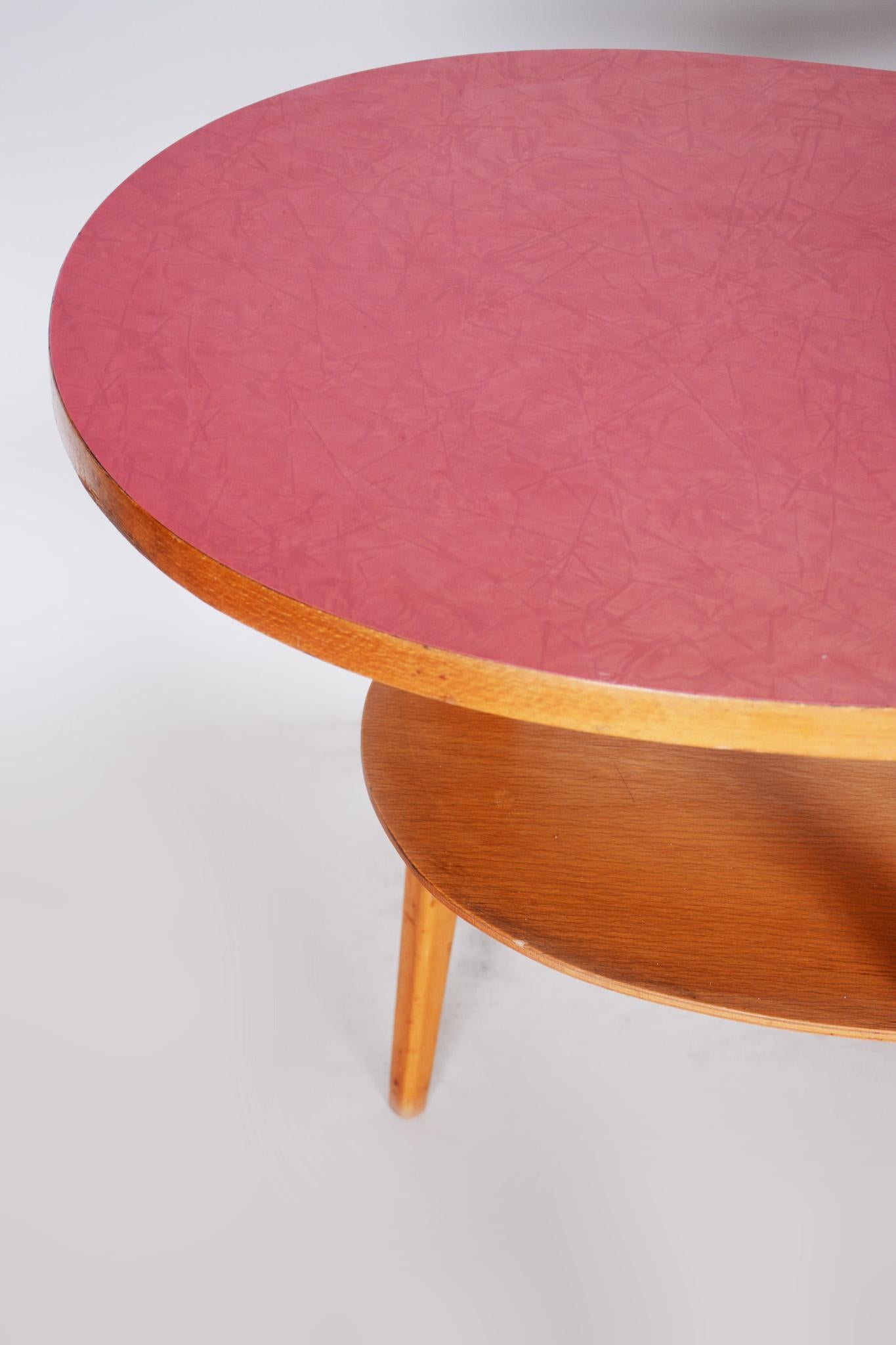 Small Beech Table, Czech Midcentury, Preserved in Original Condition, 1950s For Sale 2