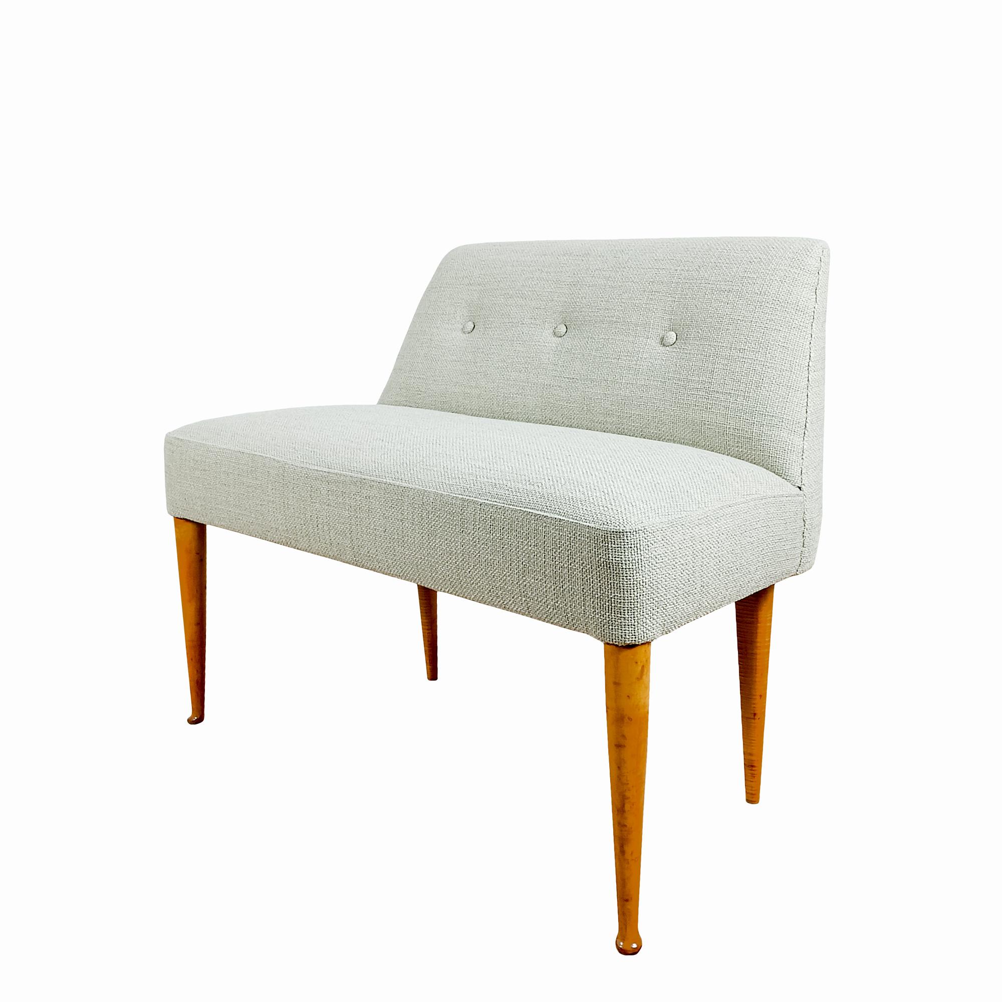 Mid-Century Modern Small MId-Century Modern Bench in Greige Chenille Fabric - Italy, Early 1950s For Sale