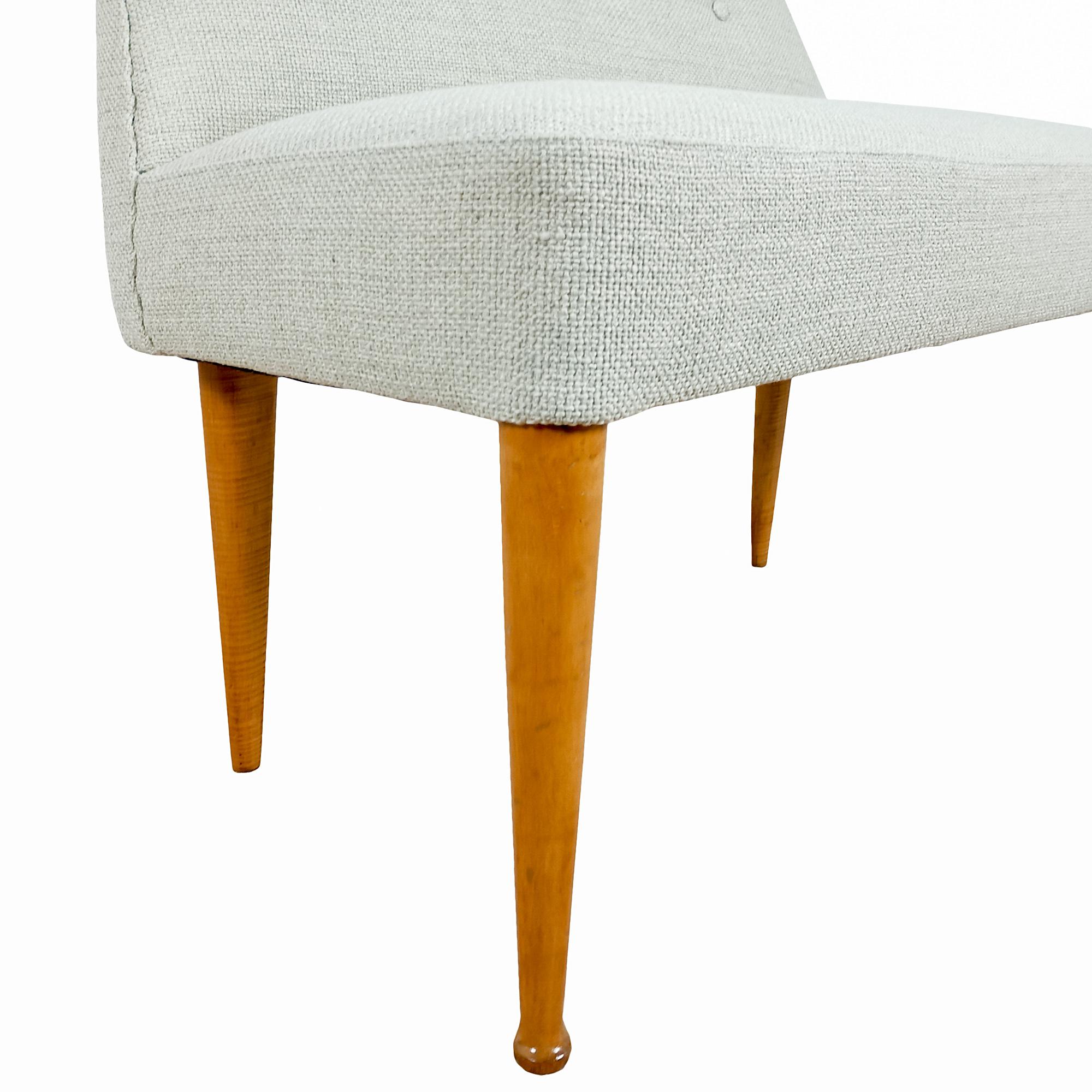 Small MId-Century Modern Bench in Greige Chenille Fabric - Italy, Early 1950s For Sale 2
